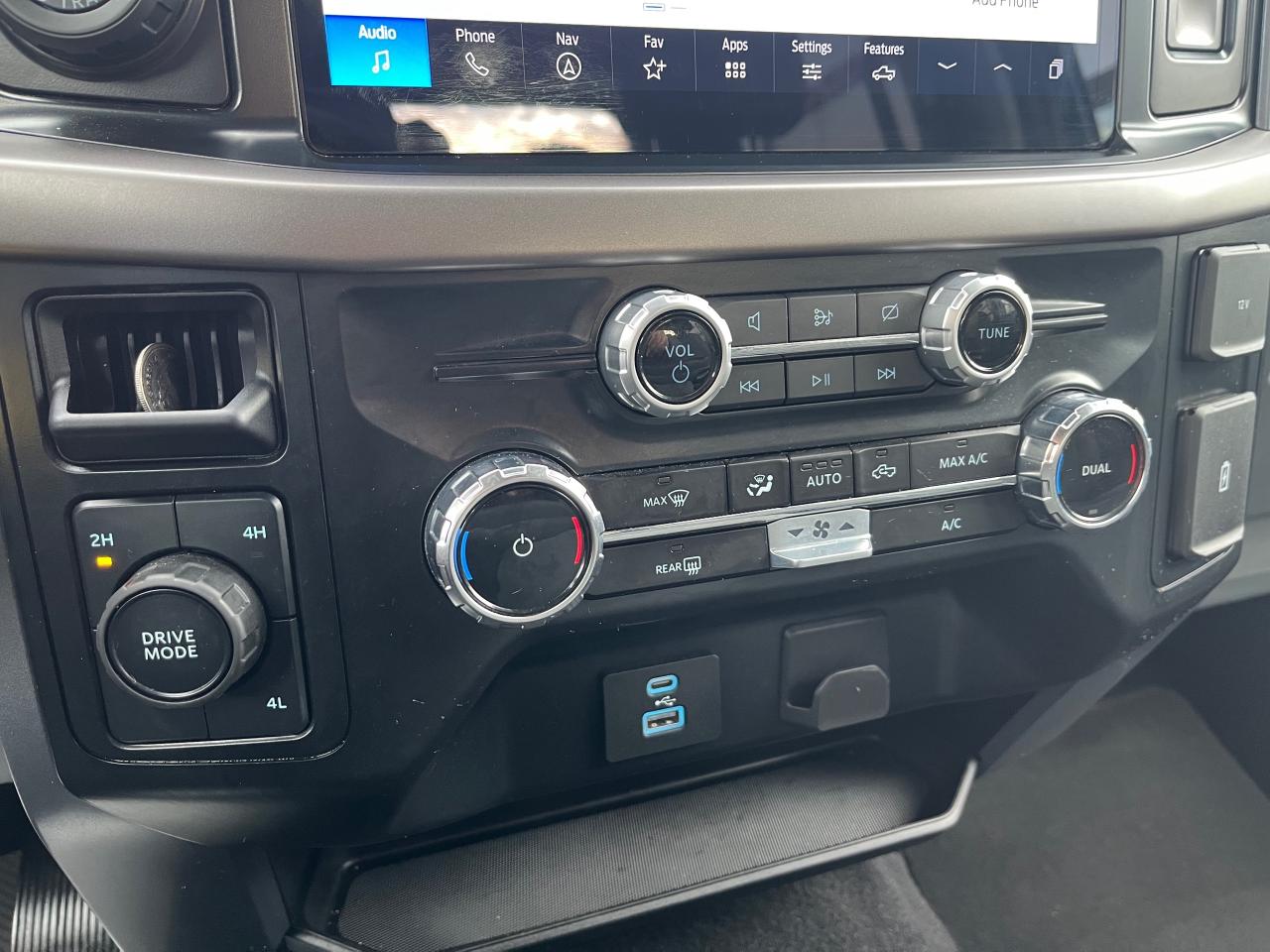 2024 Ford F-150 XLT 4WD SuperCrew 5.5' Box Photo