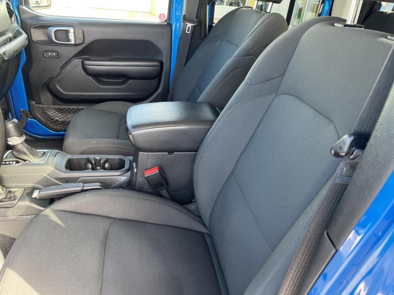 2021 Jeep Gladiator Willys 4x4 Photo