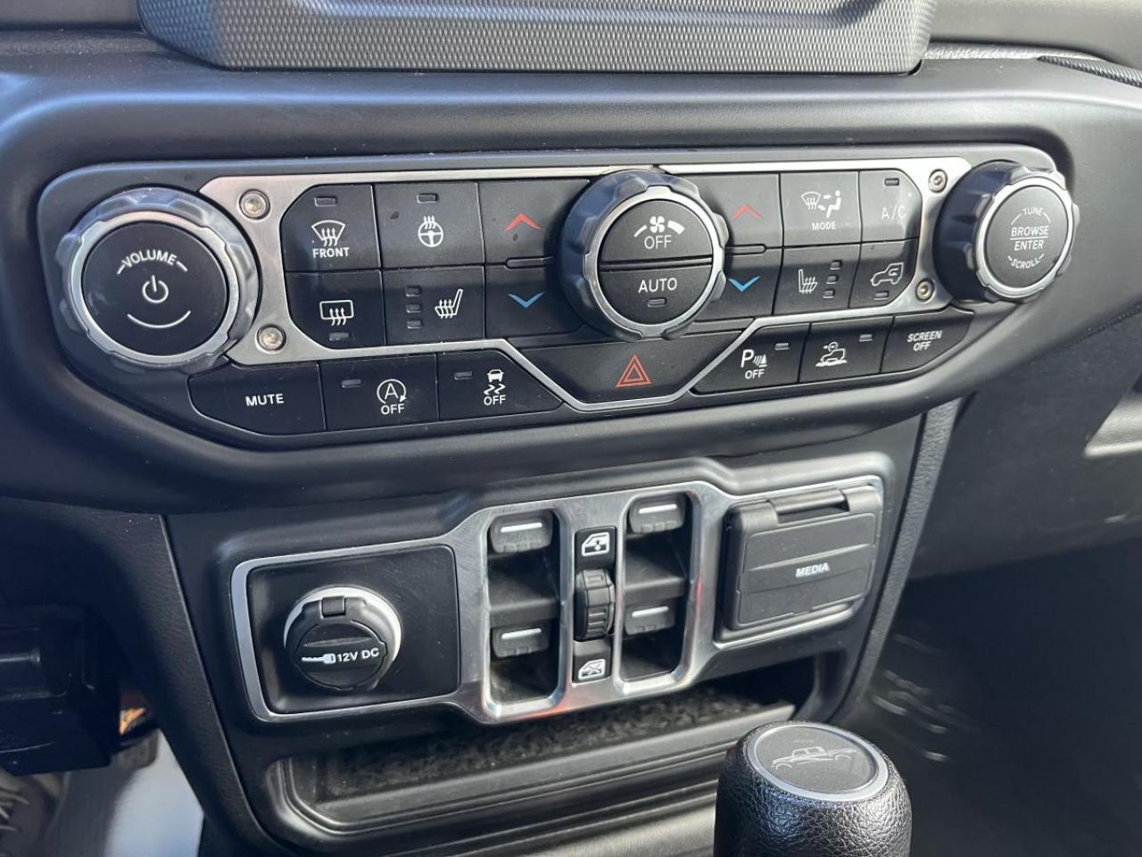 2021 Jeep Gladiator Willys 4x4 Photo