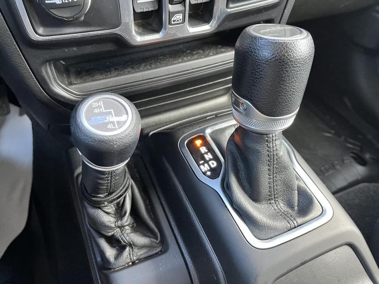 2021 Jeep Gladiator Willys 4x4 @ 3.99% for 60 mo Photo