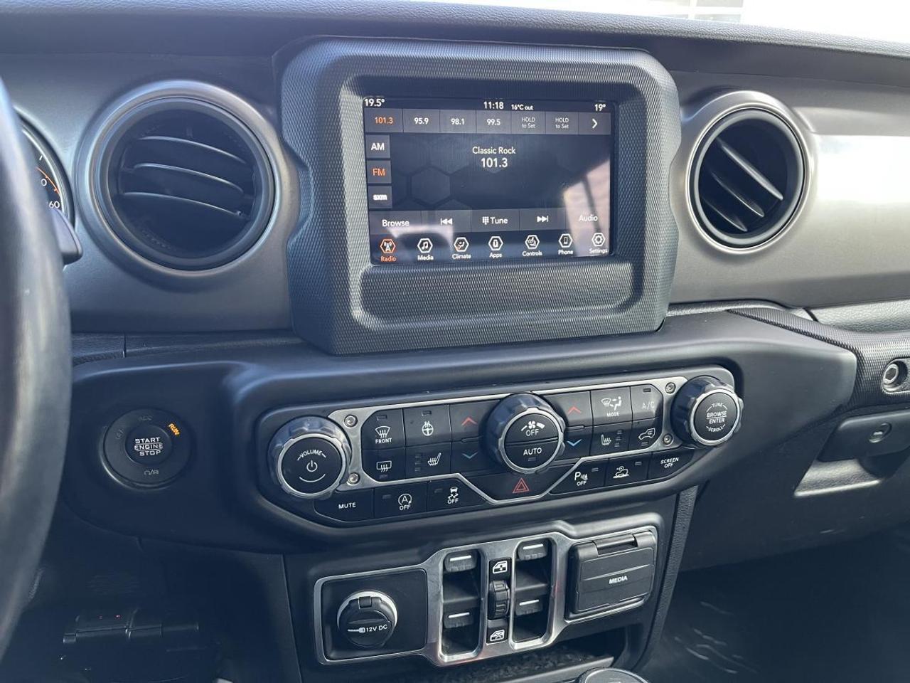 2021 Jeep Gladiator Willys 4x4 @ 3.99% for 60 mo Photo