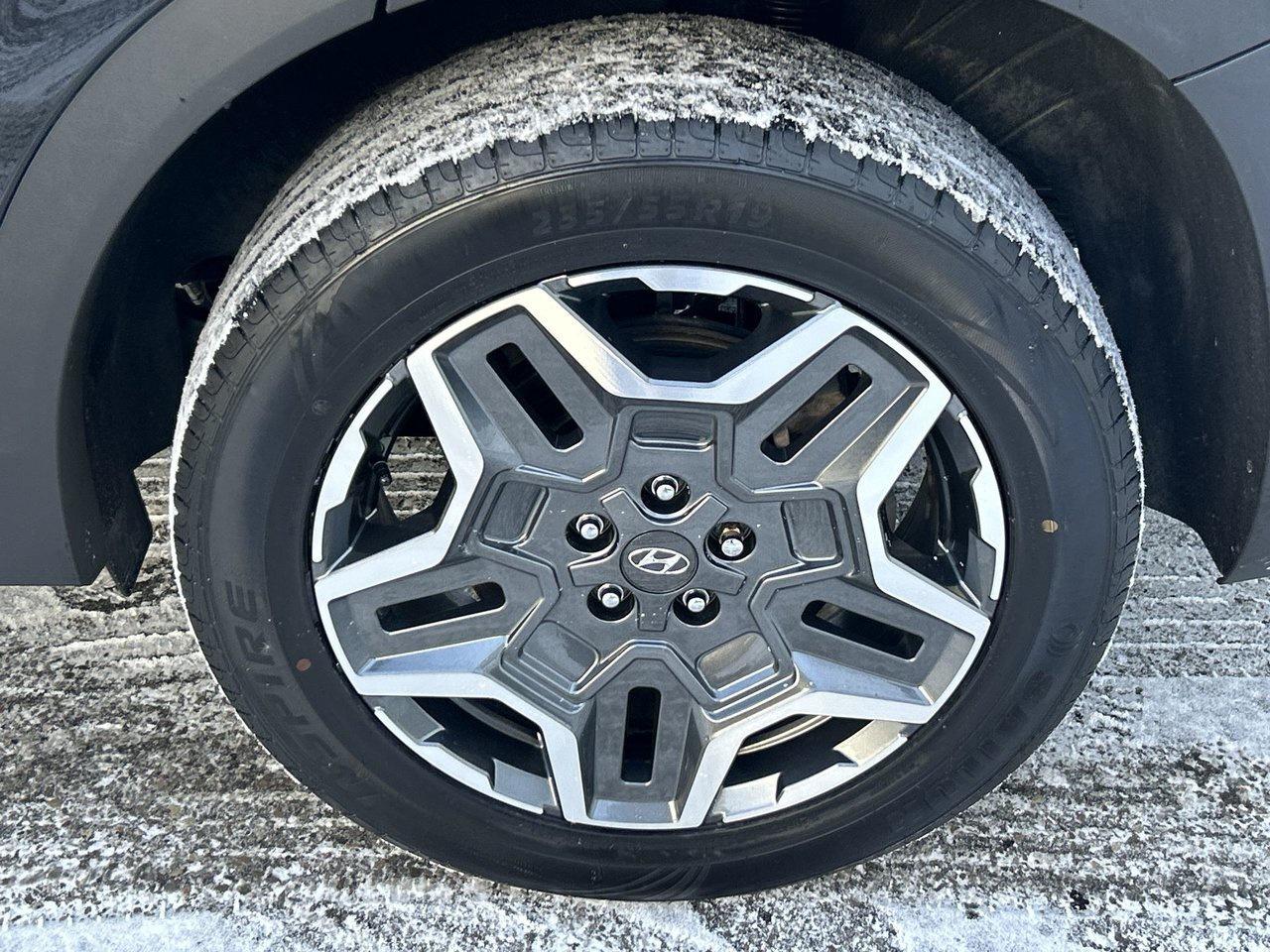 2022 Hyundai Santa Fe Hybrid Luxury Leather Panoramic Sunroof Digital Guages Photo