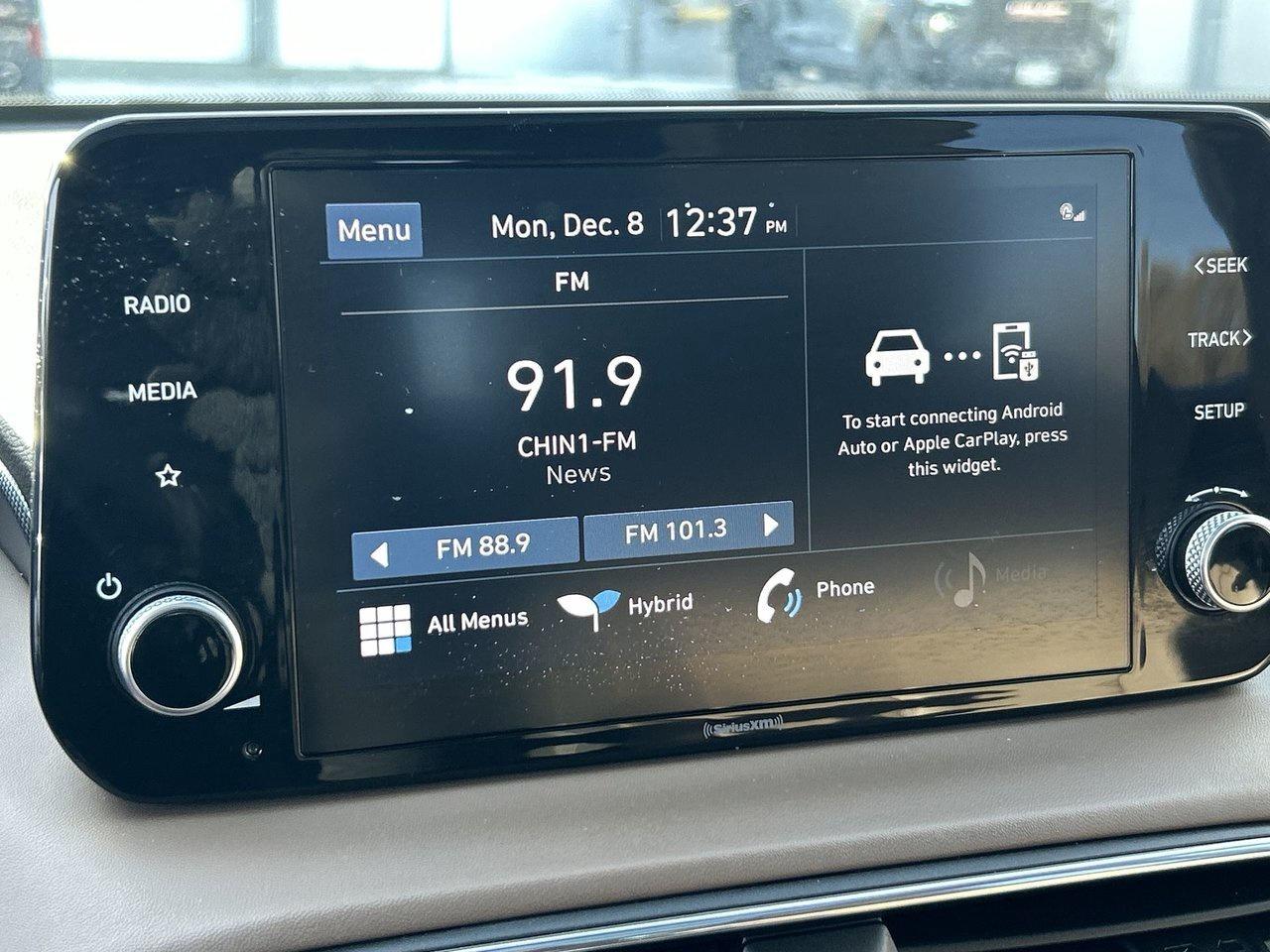 2022 Hyundai Santa Fe Hybrid Luxury Leather Panoramic Sunroof Digital Guages Photo