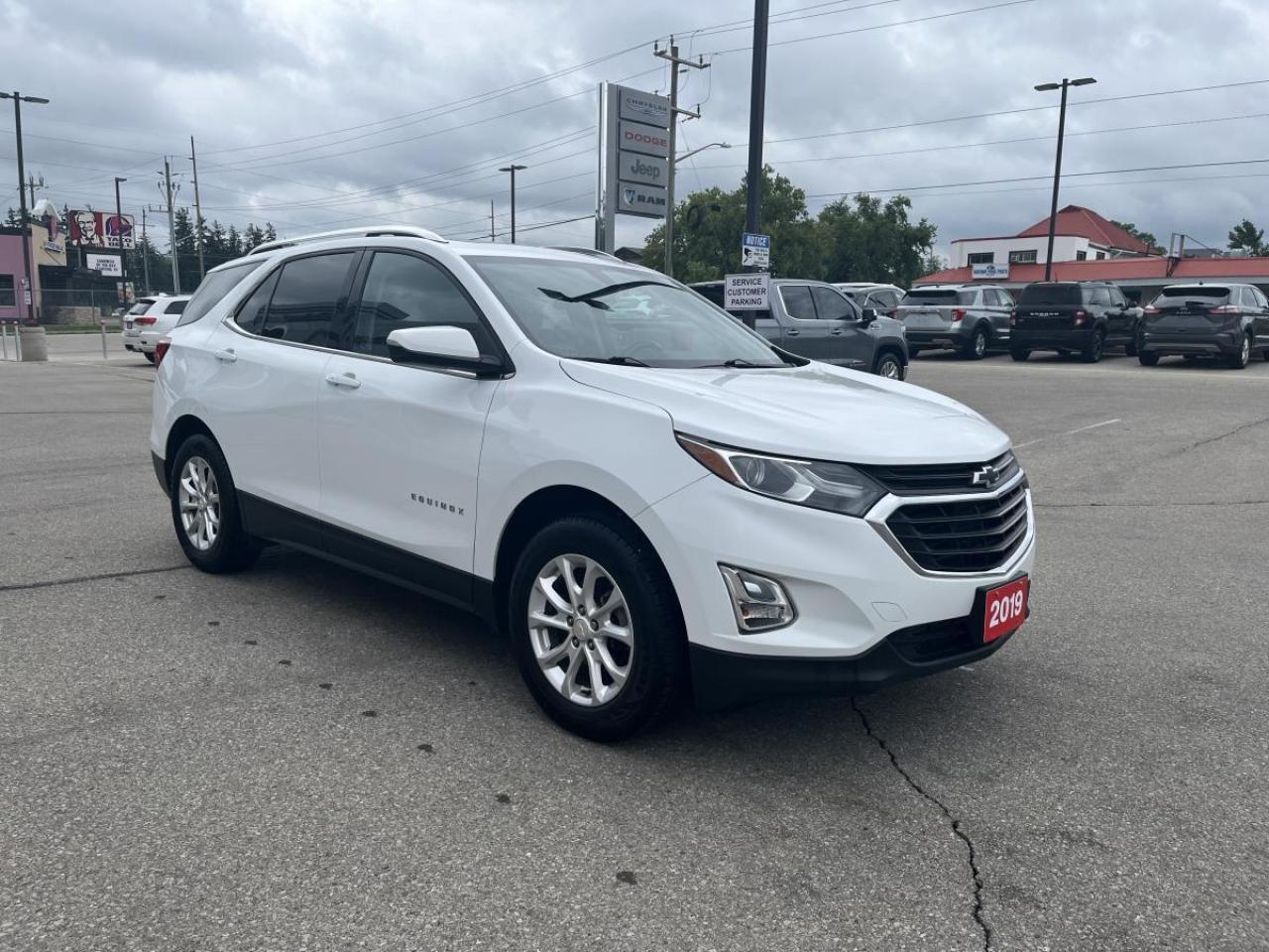 2019 Chevrolet Equinox AWD LT Photo