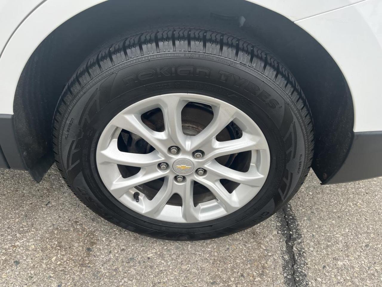 2019 Chevrolet Equinox AWD LT Photo