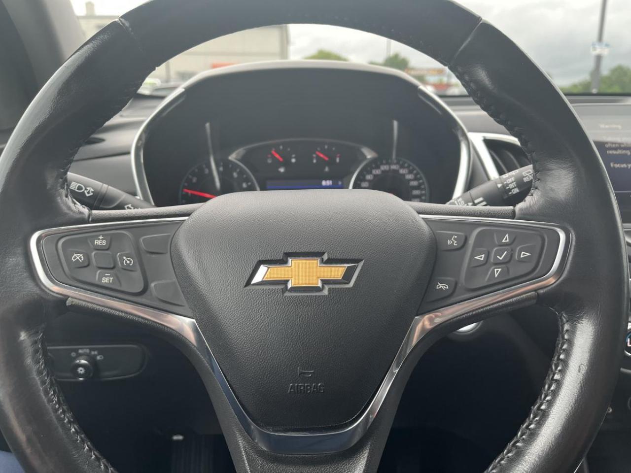 2019 Chevrolet Equinox AWD LT Photo