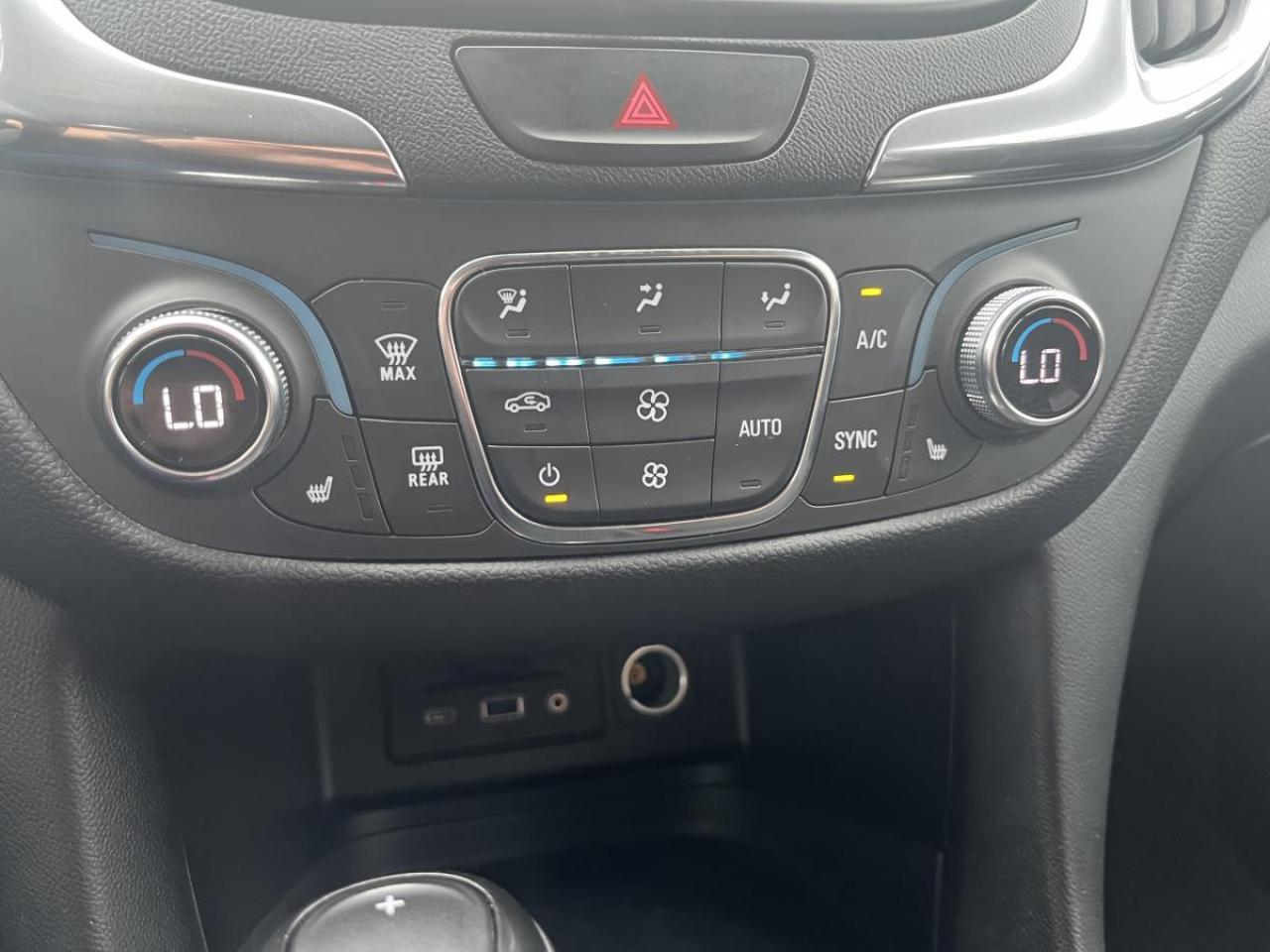 2019 Chevrolet Equinox AWD LT Photo