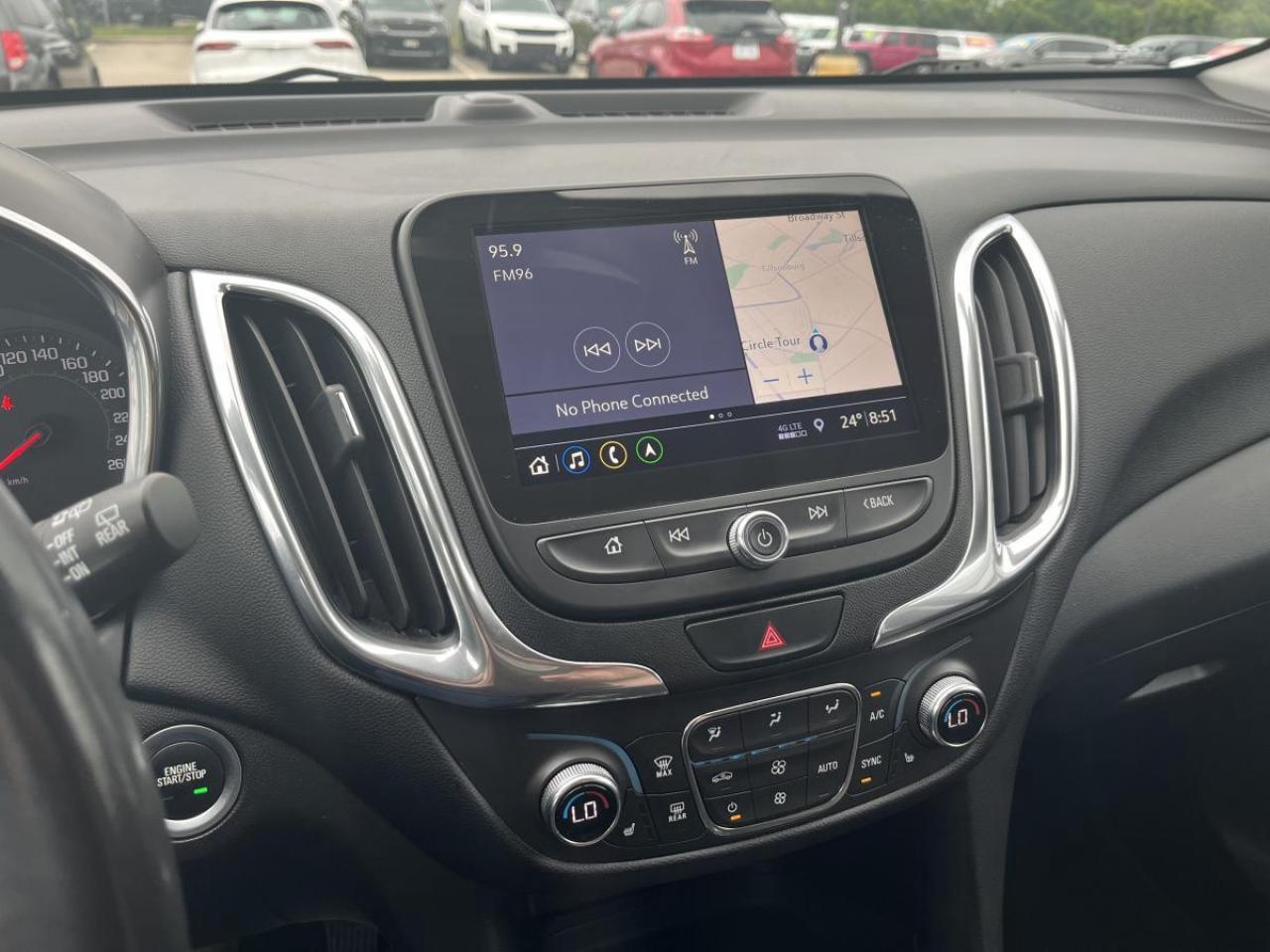 2019 Chevrolet Equinox AWD LT Photo