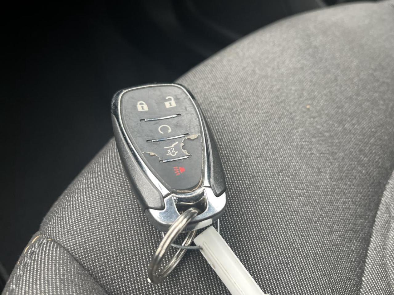 2019 Chevrolet Equinox AWD LT Photo