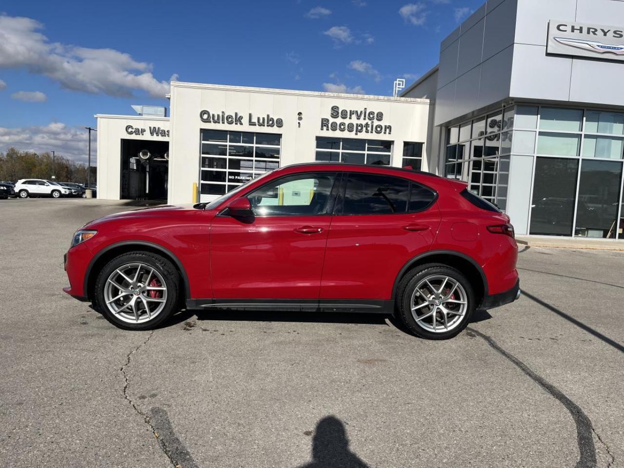 2018 Alfa Romeo Stelvio Ti Sport AWD Photo2