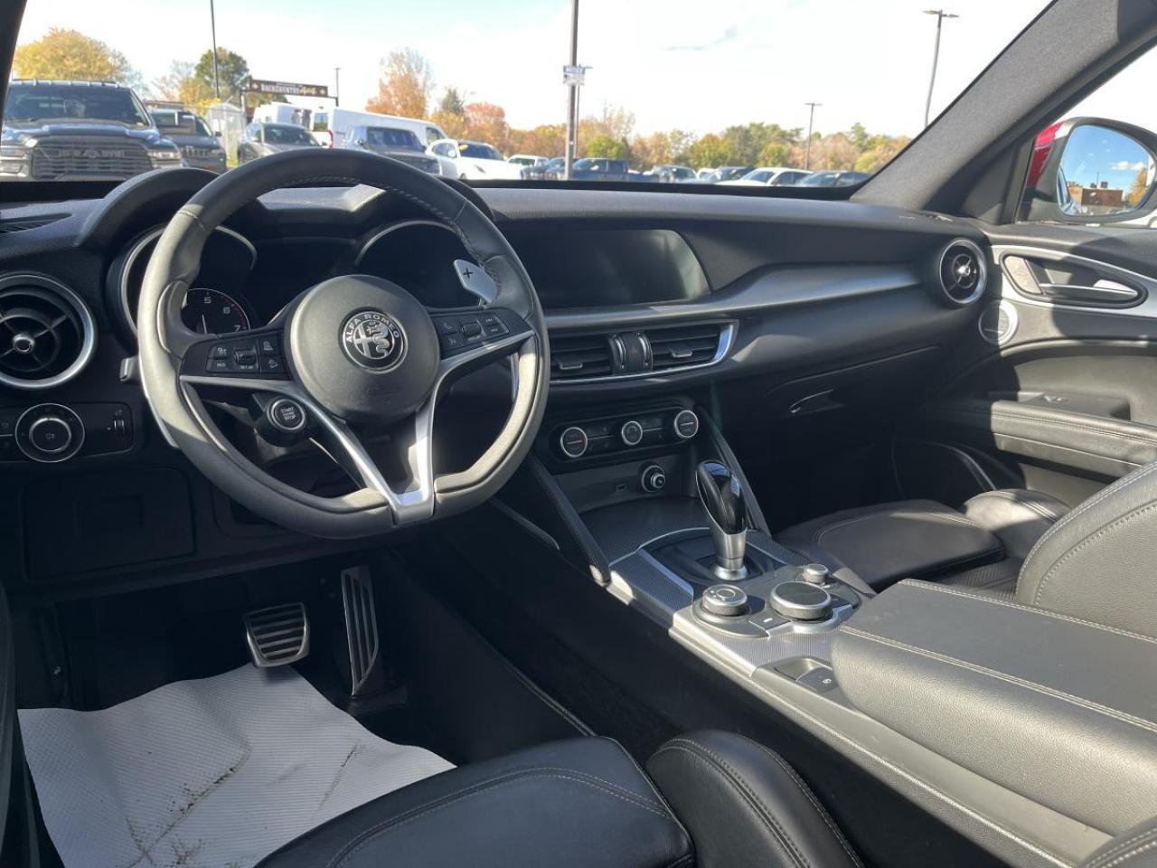 2018 Alfa Romeo Stelvio Ti Sport AWD Photo