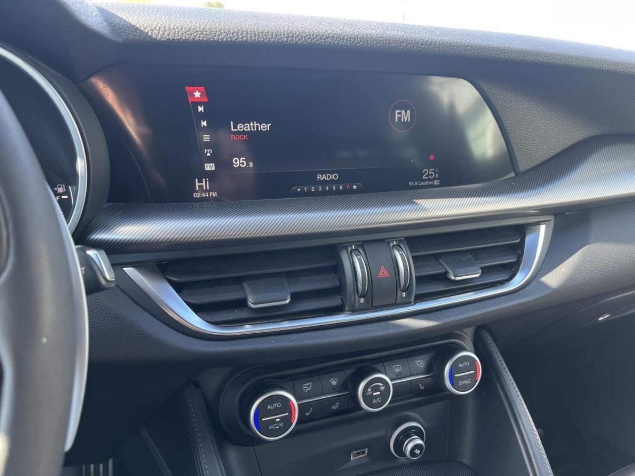 2018 Alfa Romeo Stelvio Ti Sport AWD Photo