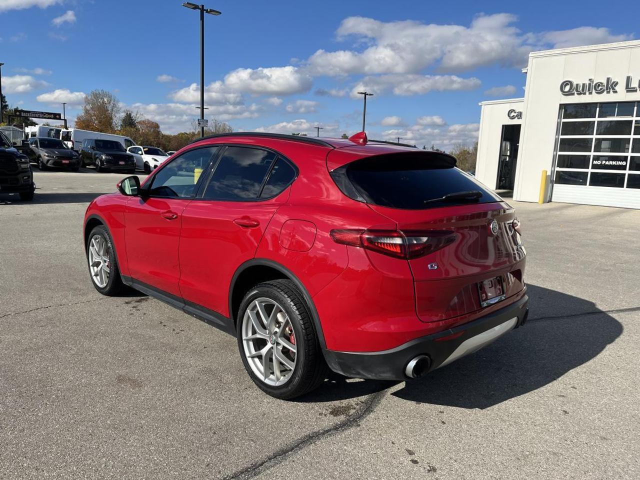 2018 Alfa Romeo Stelvio Ti Sport AWD Photo3