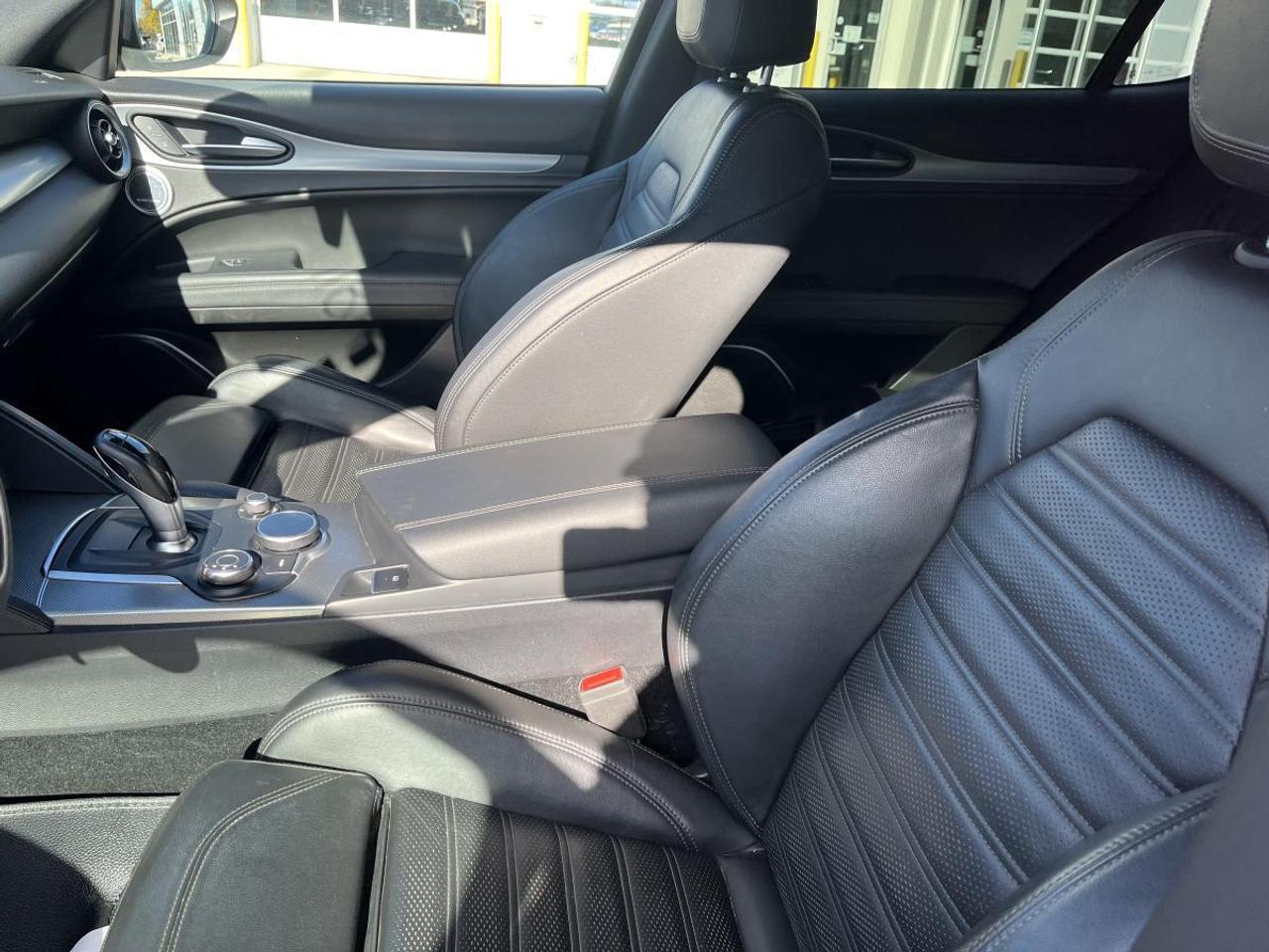 2018 Alfa Romeo Stelvio Ti Sport AWD Photo