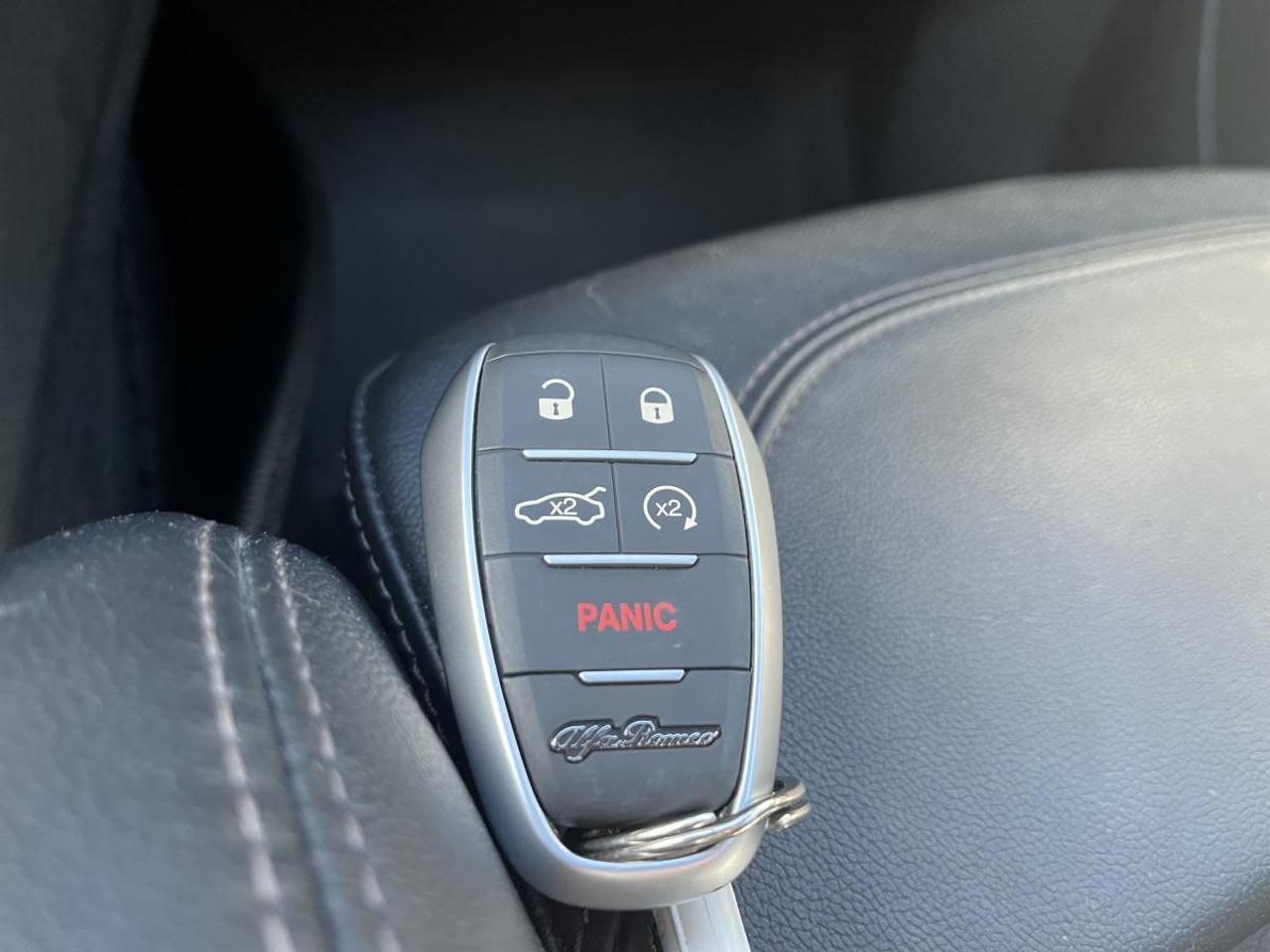 2018 Alfa Romeo Stelvio Ti Sport AWD Photo