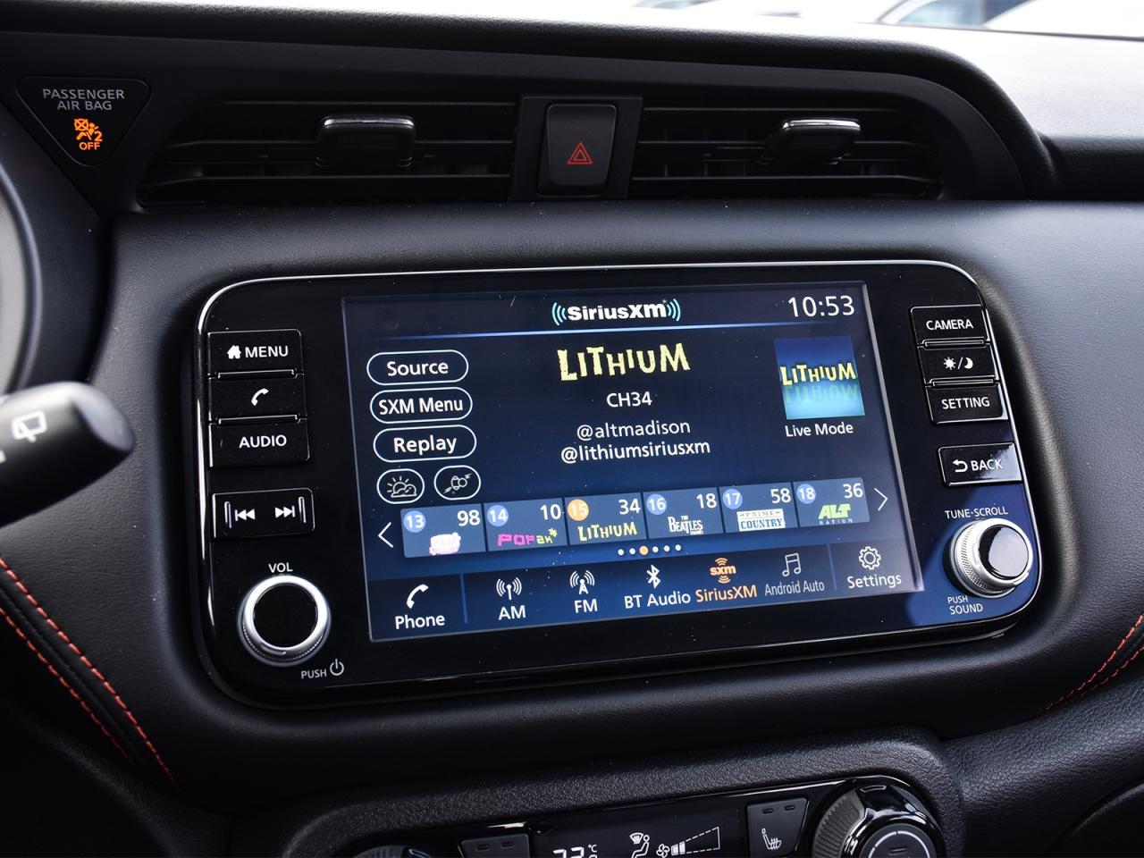 2024 Nissan Kicks SR ~Heated Leather ~Bluetooth ~Camera ~Alloys Photo