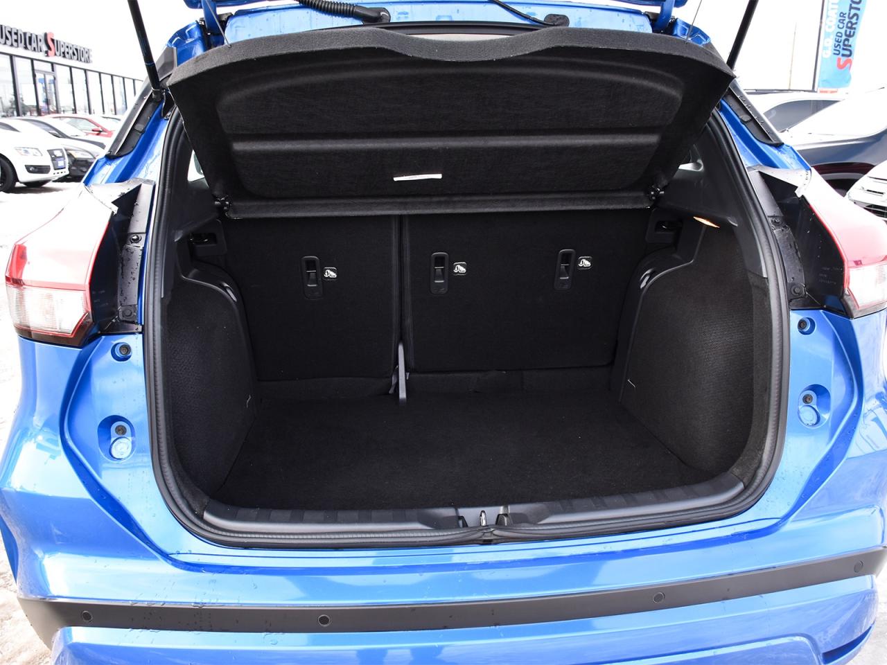 2024 Nissan Kicks SR ~Heated Leather ~Bluetooth ~Camera ~Alloys Photo