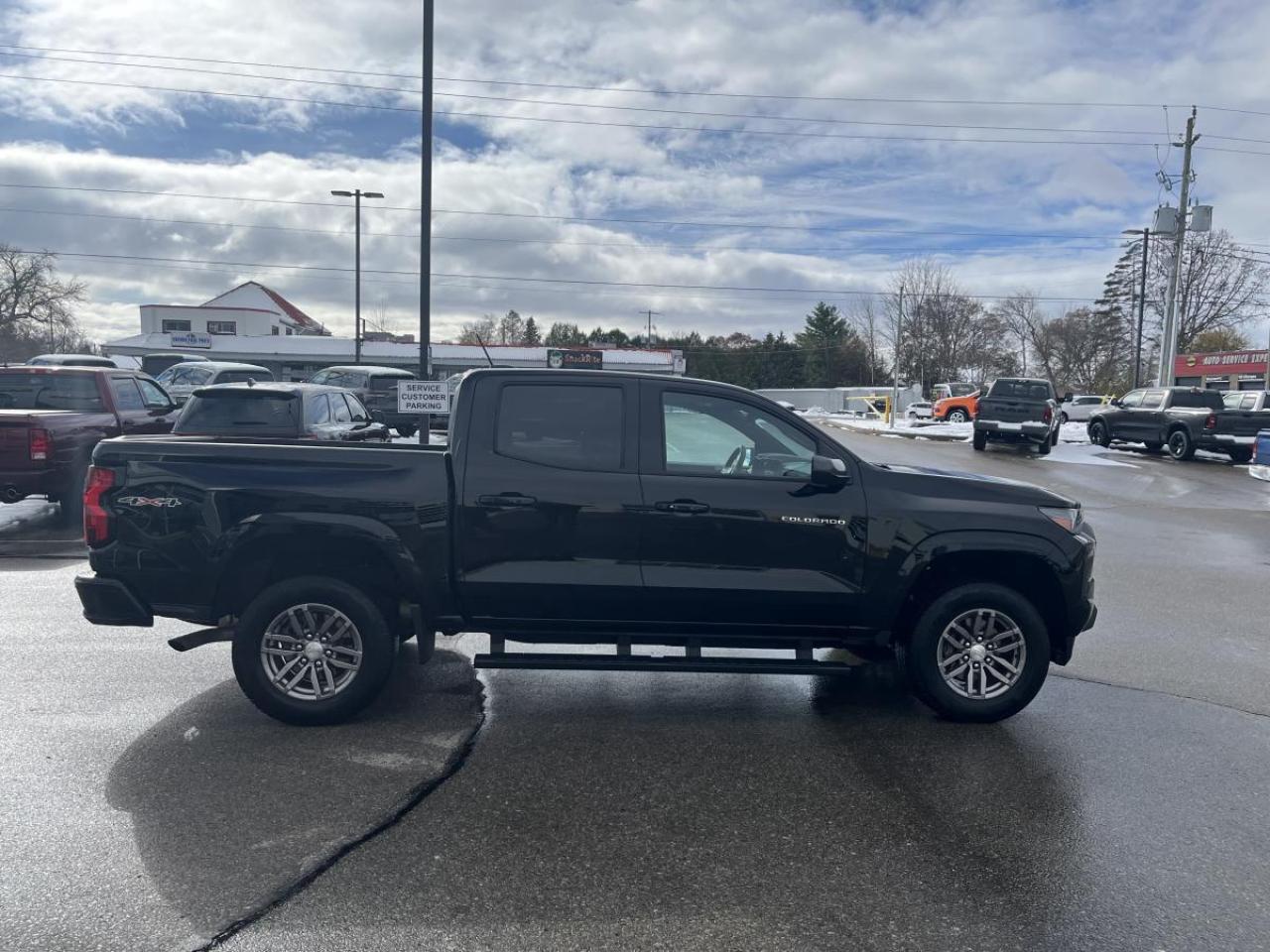 2023 Chevrolet Colorado Crew Cab Short Box 4-Wheel Drive LT Photo