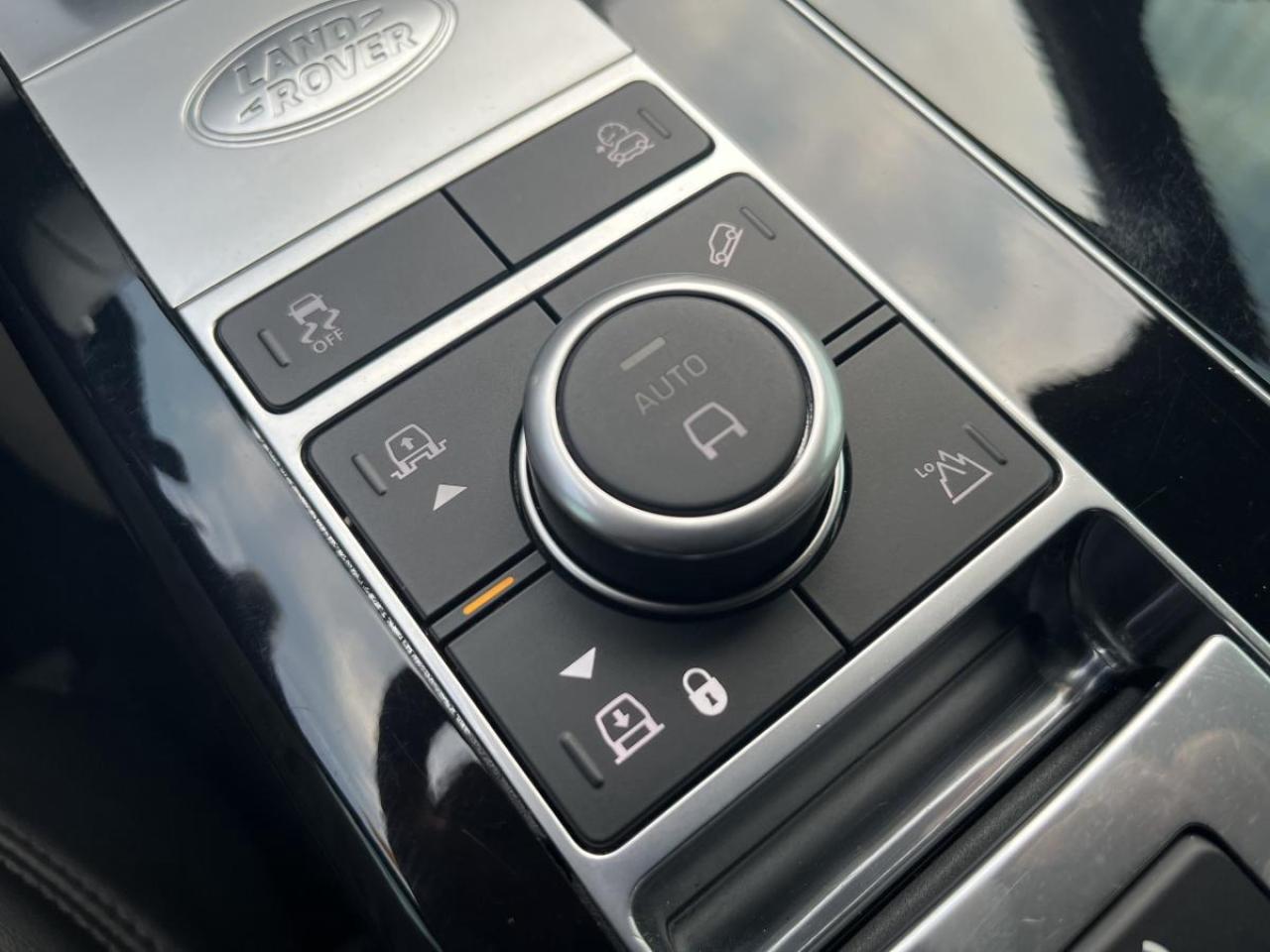 2022 Land Rover Range Rover P525 Westminster SWB Photo