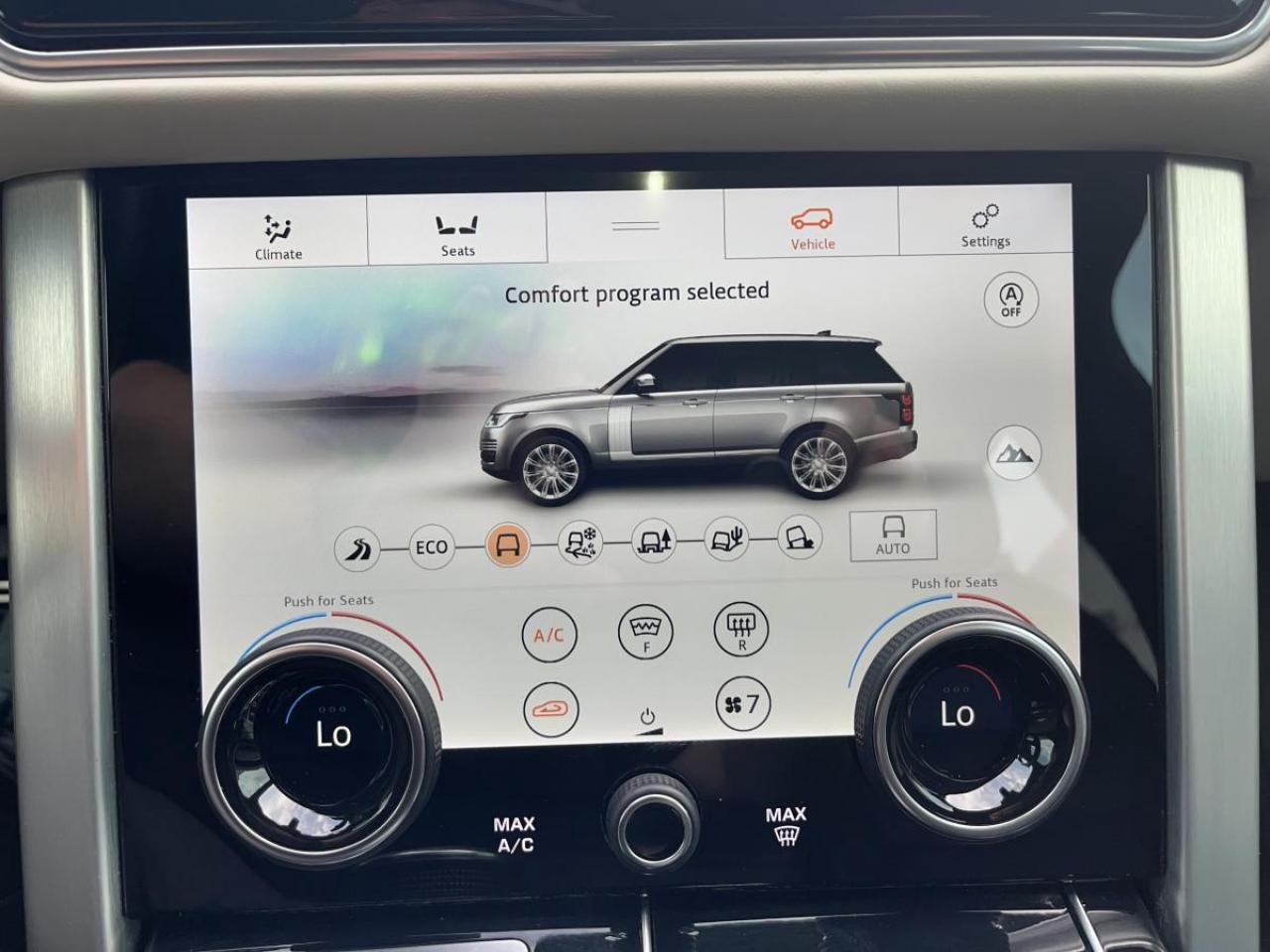 2022 Land Rover Range Rover P525 Westminster SWB Photo