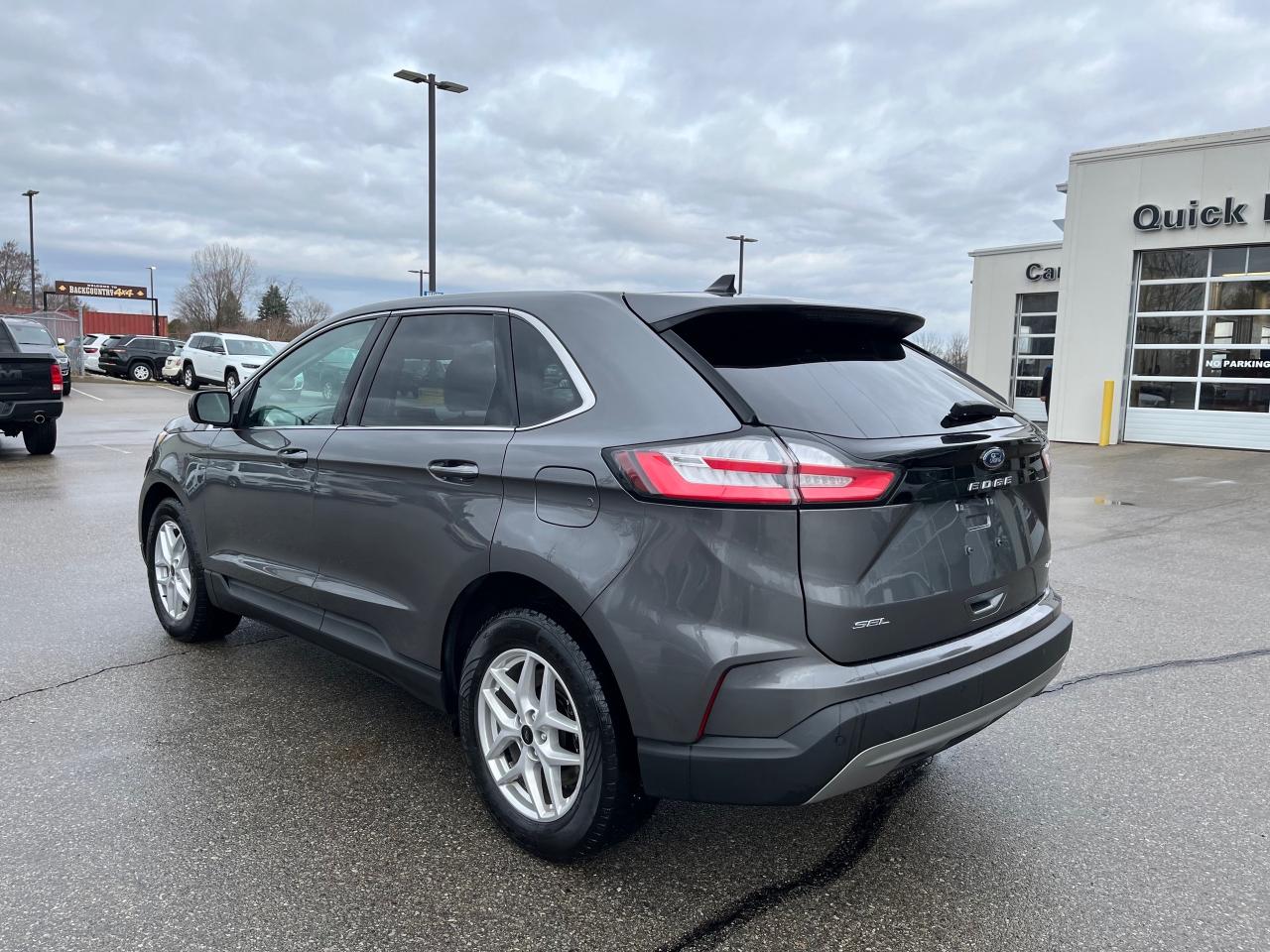 2023 Ford Edge SEL AWD Photo3