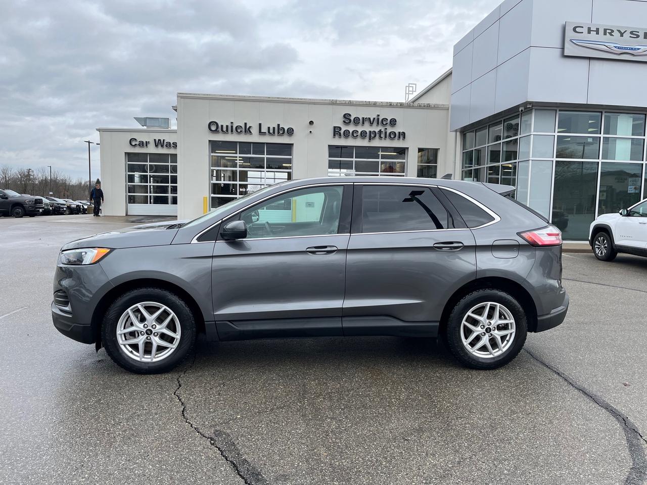2023 Ford Edge SEL AWD Photo