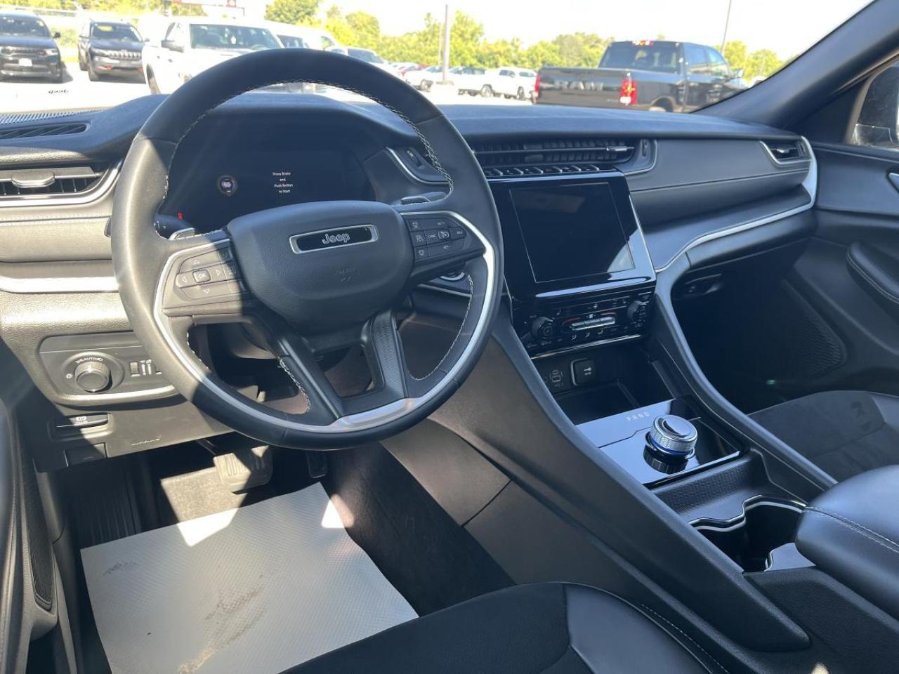 2024 Jeep Grand Cherokee ALTITUDE 4X4 Photo