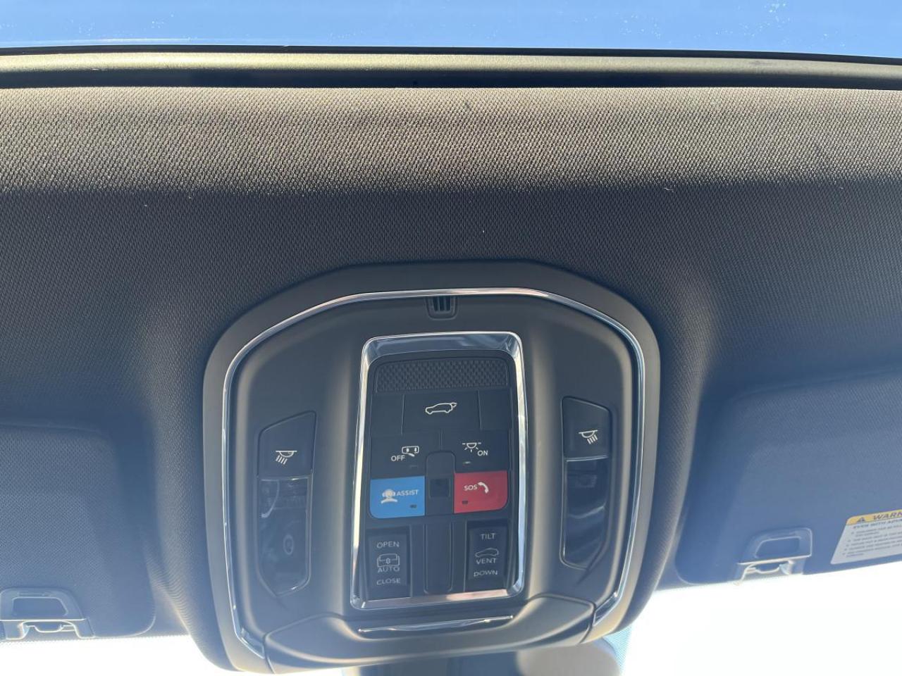 2024 Jeep Grand Cherokee ALTITUDE 4X4 Photo