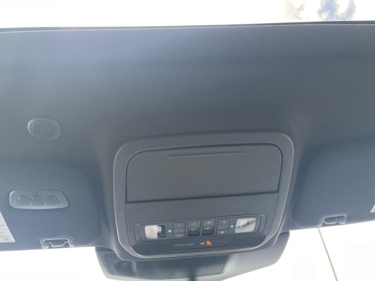 2021 Ford Explorer ST 4WD Photo