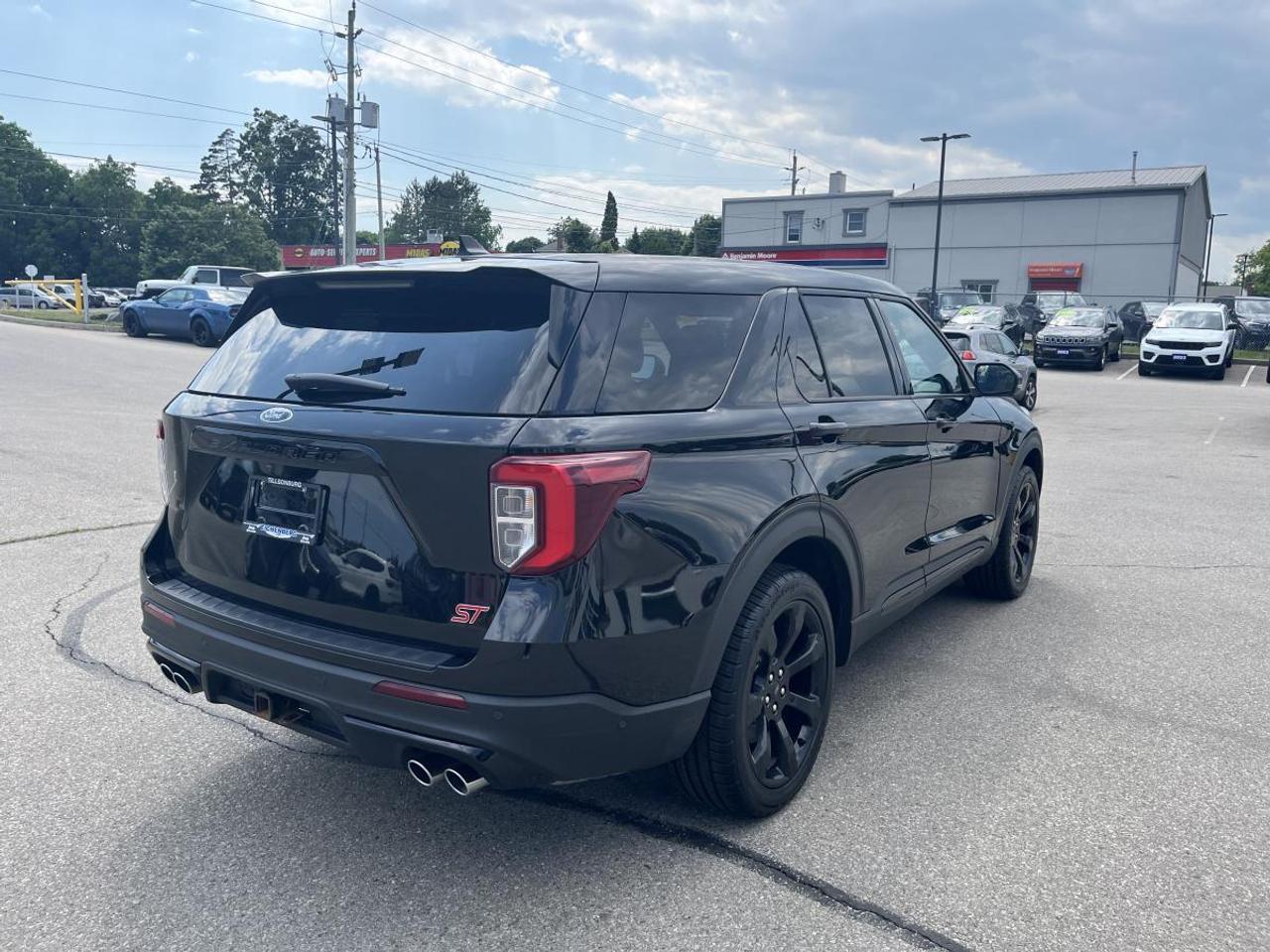2021 Ford Explorer ST 4WD Photo