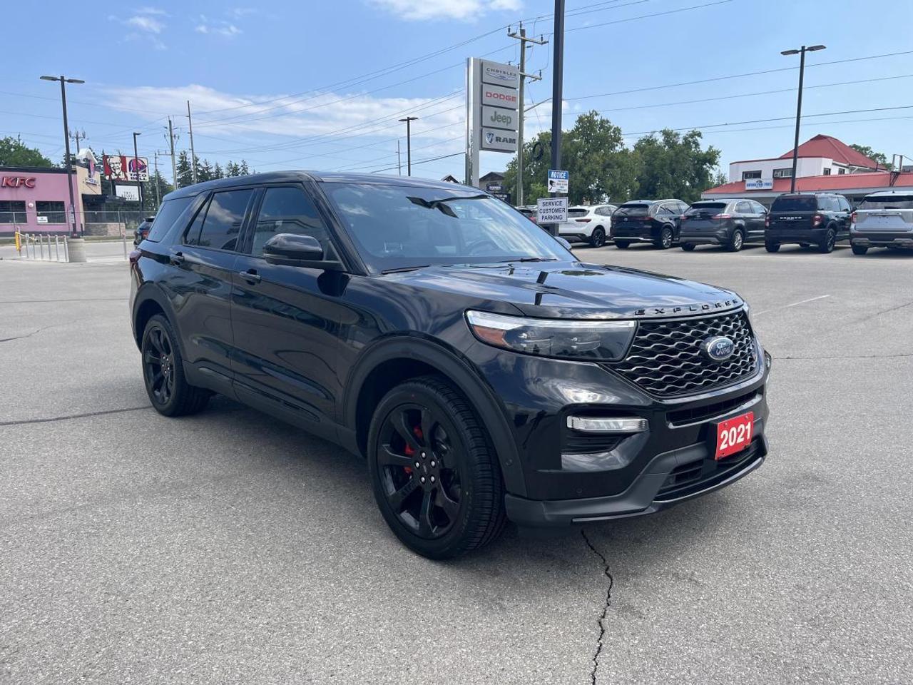 2021 Ford Explorer ST 4WD Photo