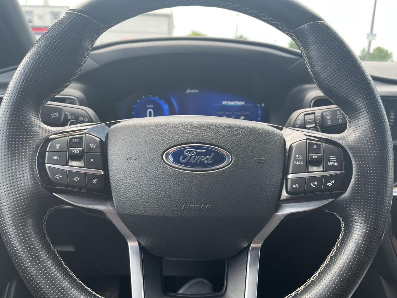 2021 Ford Explorer ST 4WD Photo