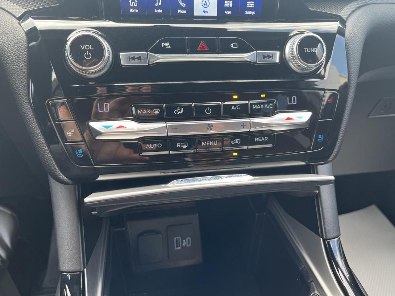2021 Ford Explorer ST 4WD Photo