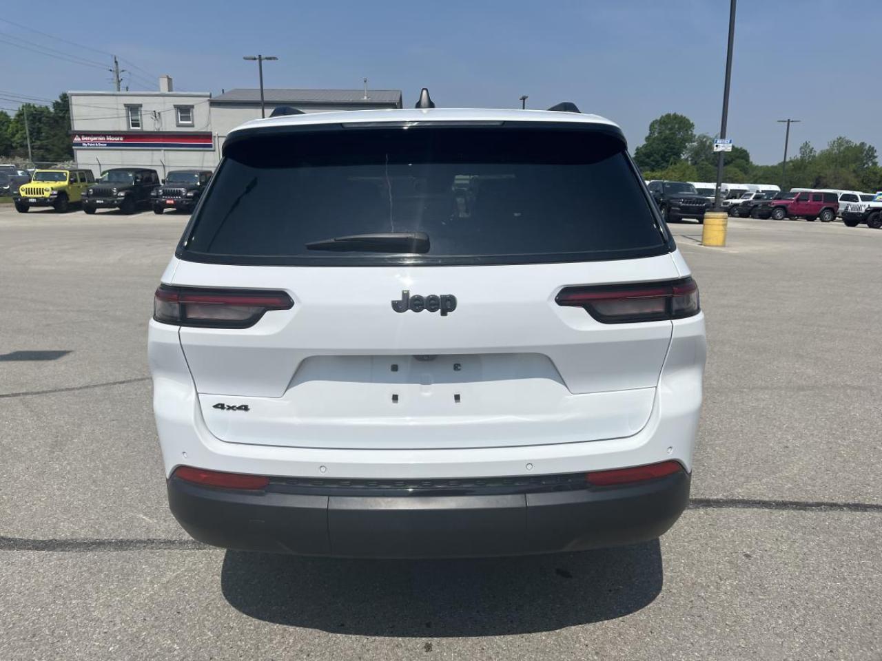 2024 Jeep Grand Cherokee L ALTITUDE 4X4 Photo