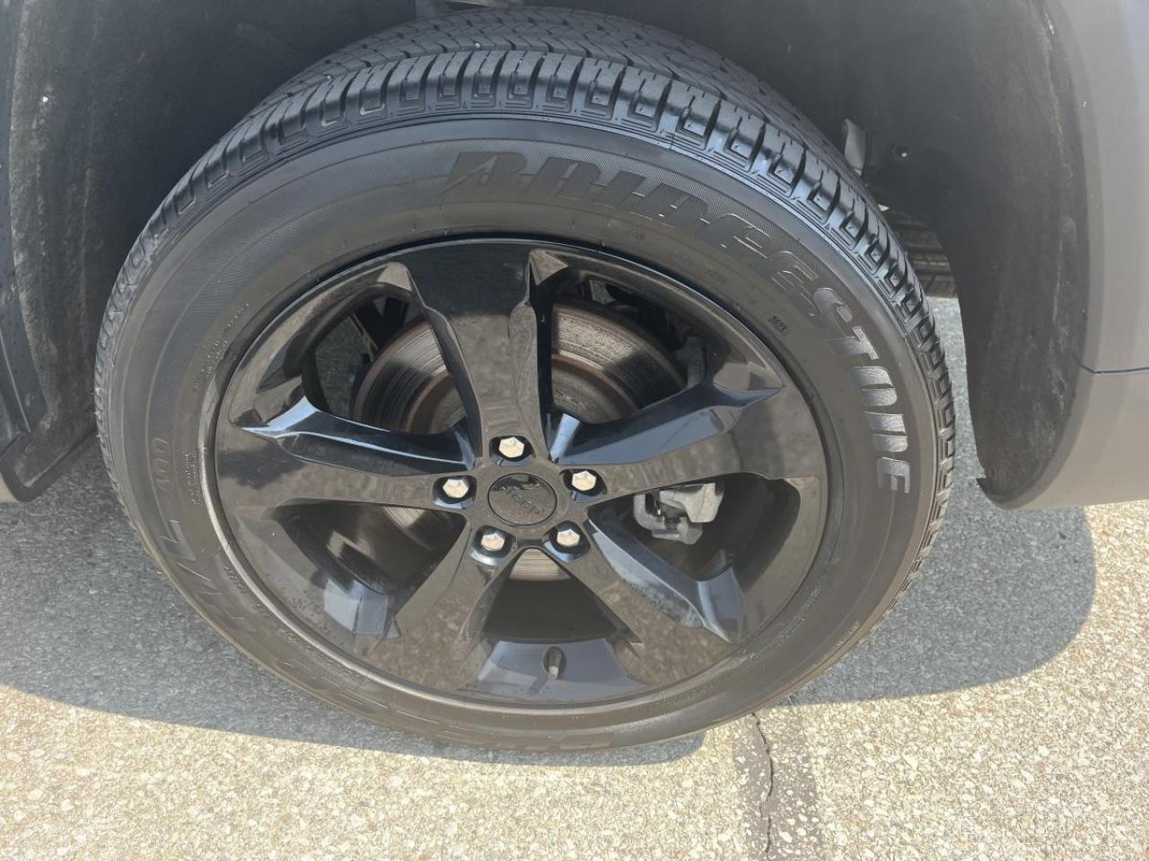 2024 Jeep Grand Cherokee L ALTITUDE 4X4 Photo