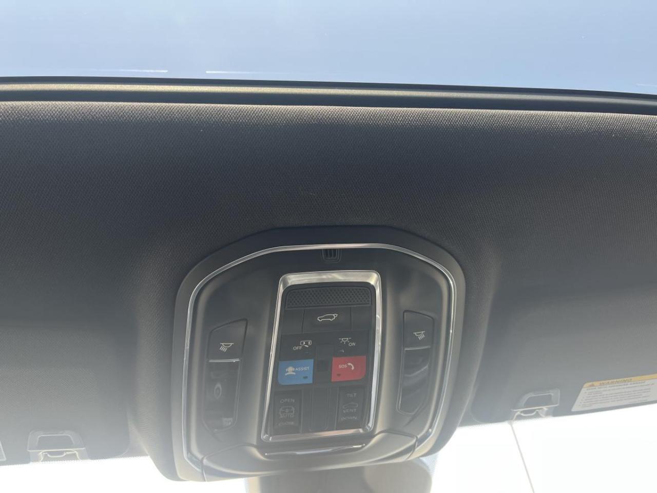 2024 Jeep Grand Cherokee L ALTITUDE 4X4 Photo