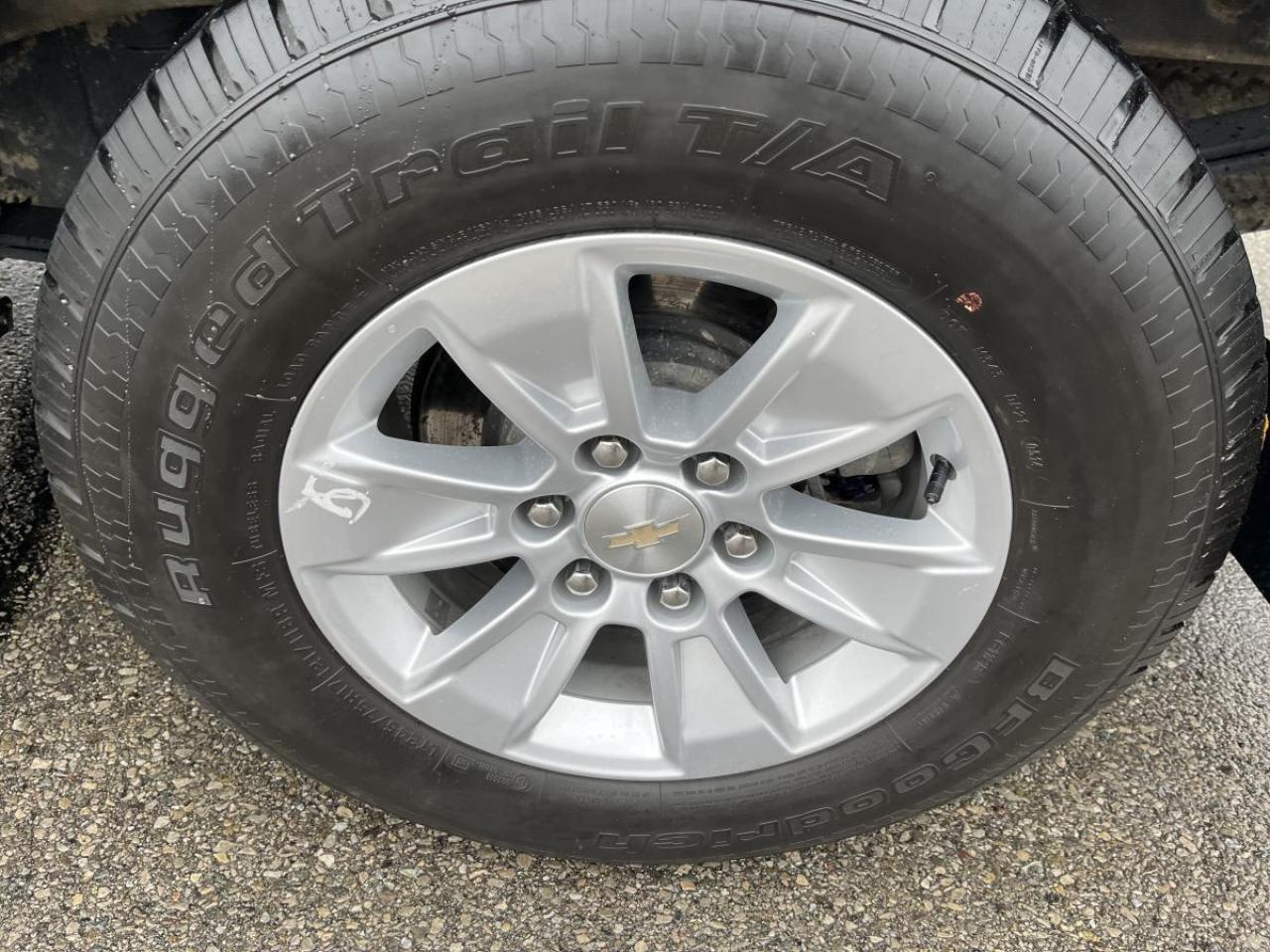 2023 Chevrolet Silverado 1500 Crew Cab Short Box 4-Wheel Drive Work Truck Photo