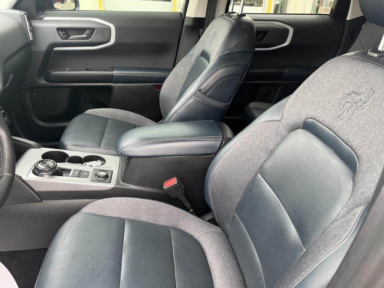 2021 Ford Bronco Sport Outer Banks 4x4 @ 3.99% for 60 mo Photo