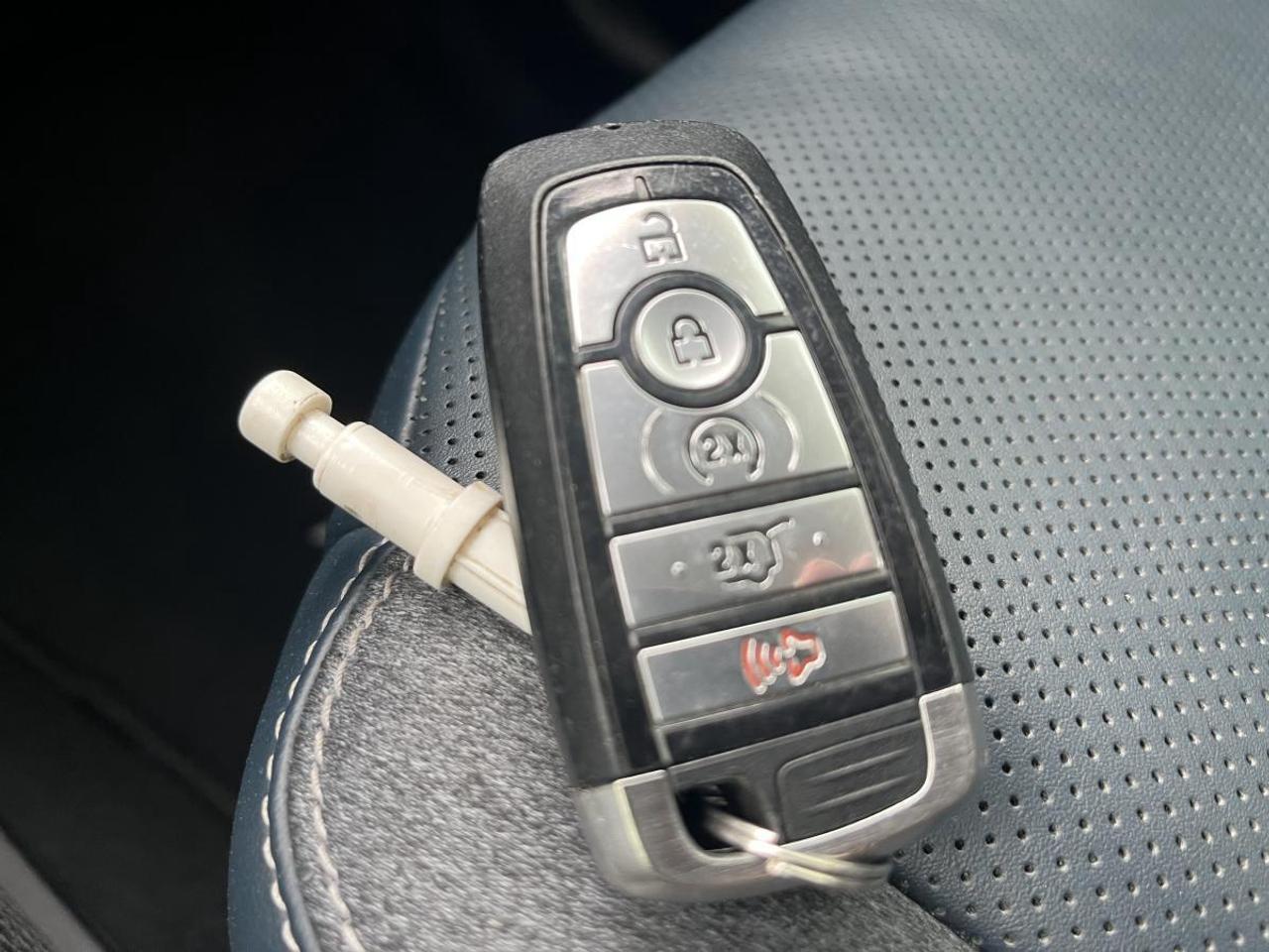 2021 Ford Bronco Sport Outer Banks 4x4 @ 3.99% for 60 mo Photo