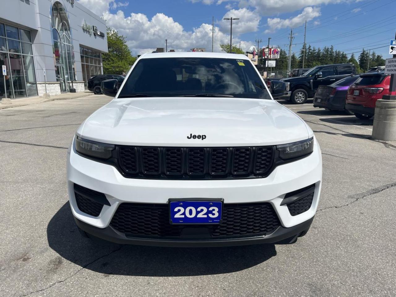 2023 Jeep Grand Cherokee ALTITUDE 4X4 Photo