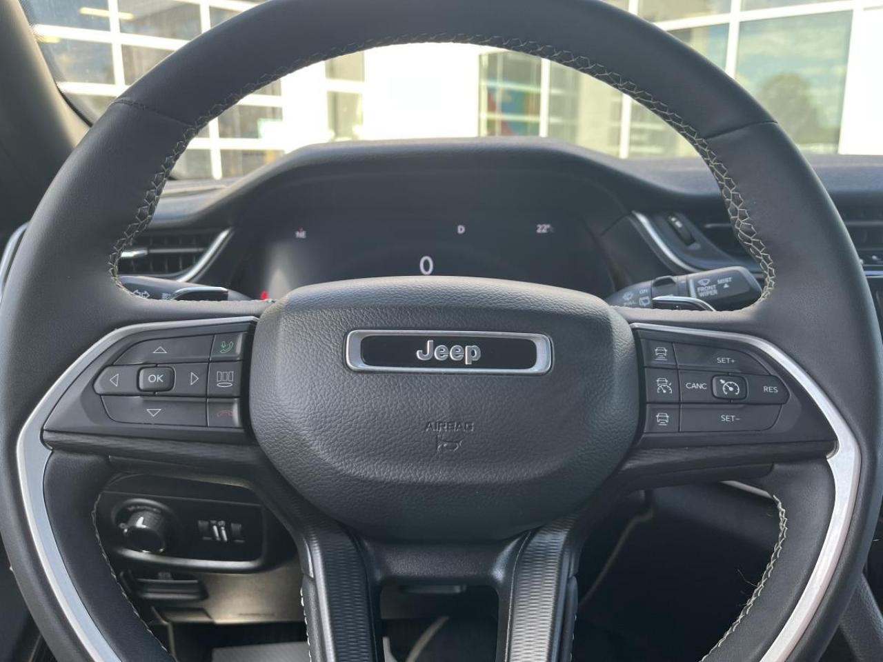 2023 Jeep Grand Cherokee ALTITUDE 4X4 Photo