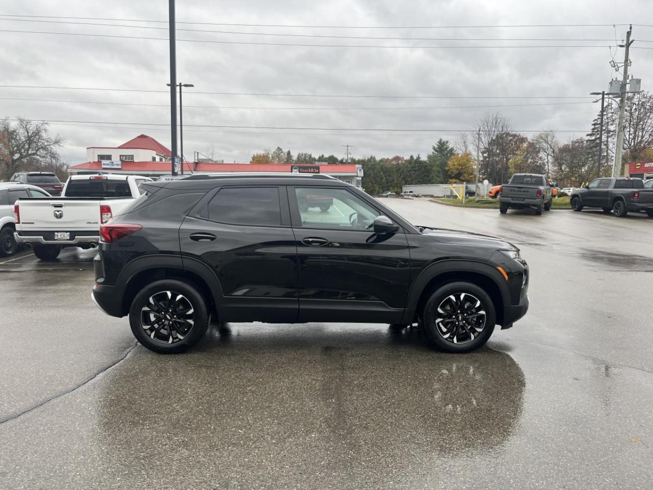 2023 Chevrolet TrailBlazer AWD 4dr LT Photo