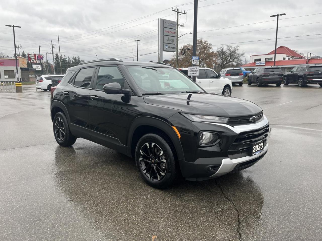 2023 Chevrolet TrailBlazer AWD 4dr LT Photo