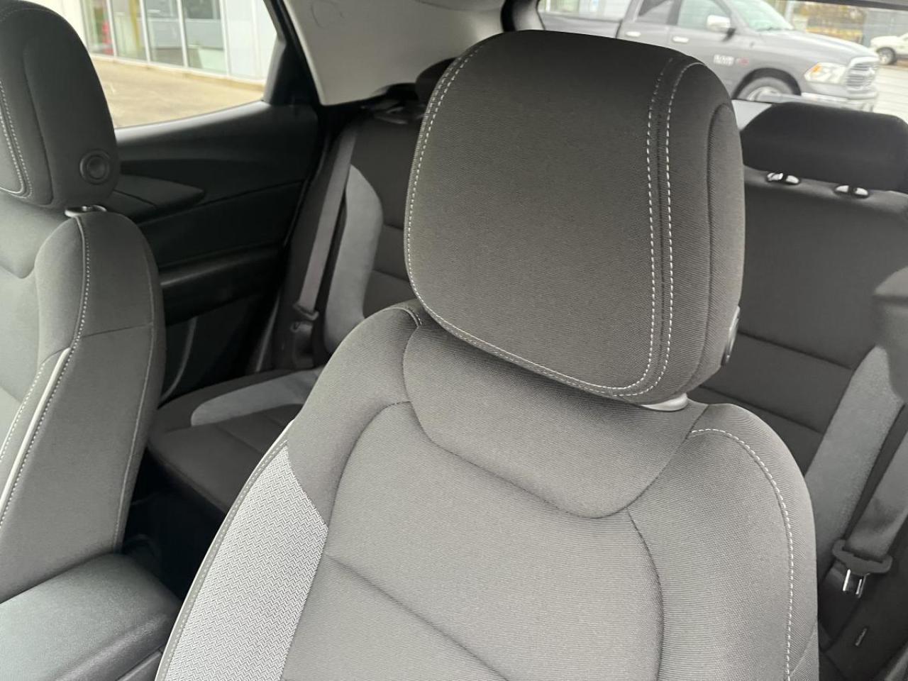 2023 Chevrolet TrailBlazer AWD 4dr LT Photo