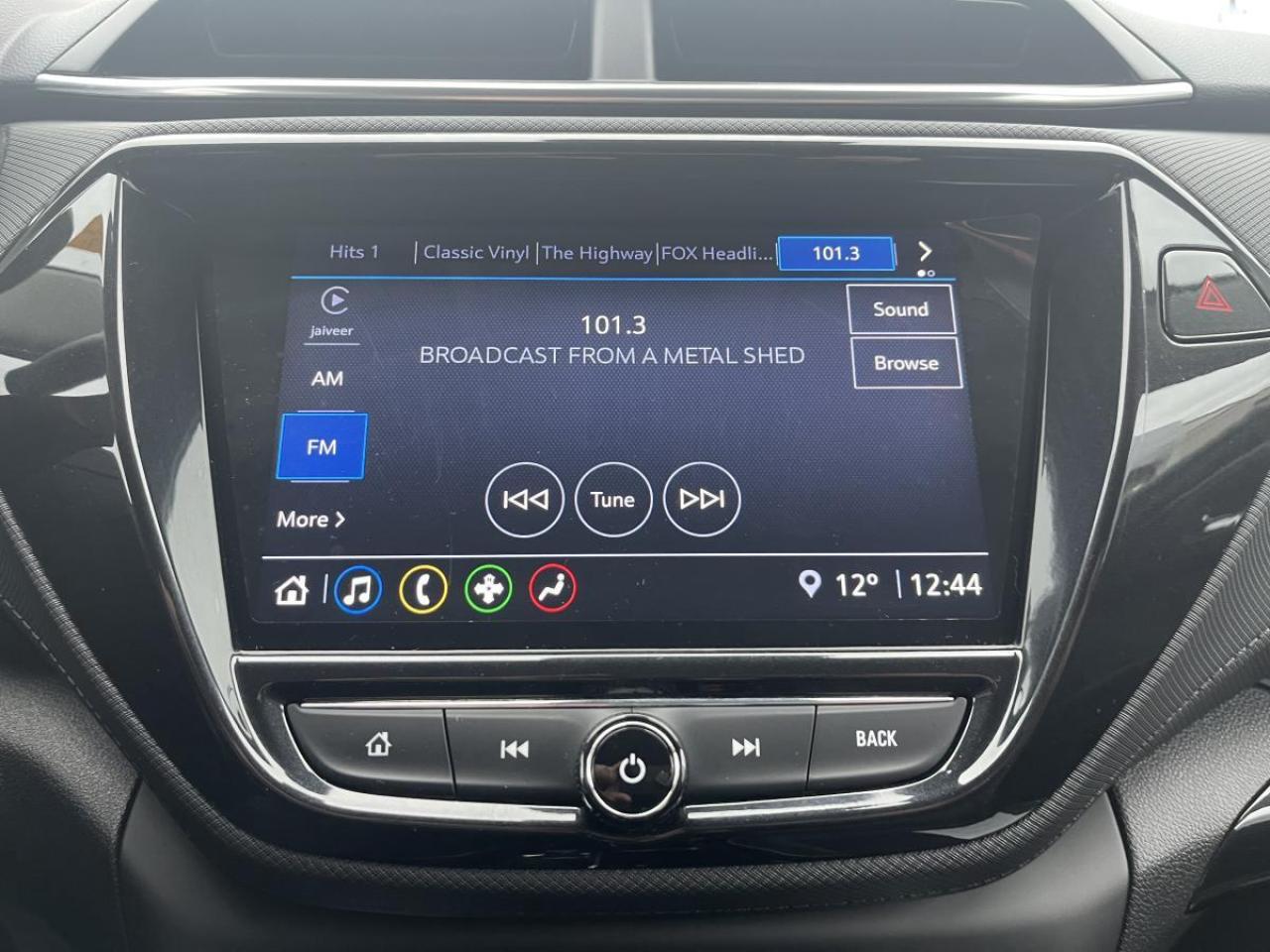 2023 Chevrolet TrailBlazer AWD 4dr LT Photo