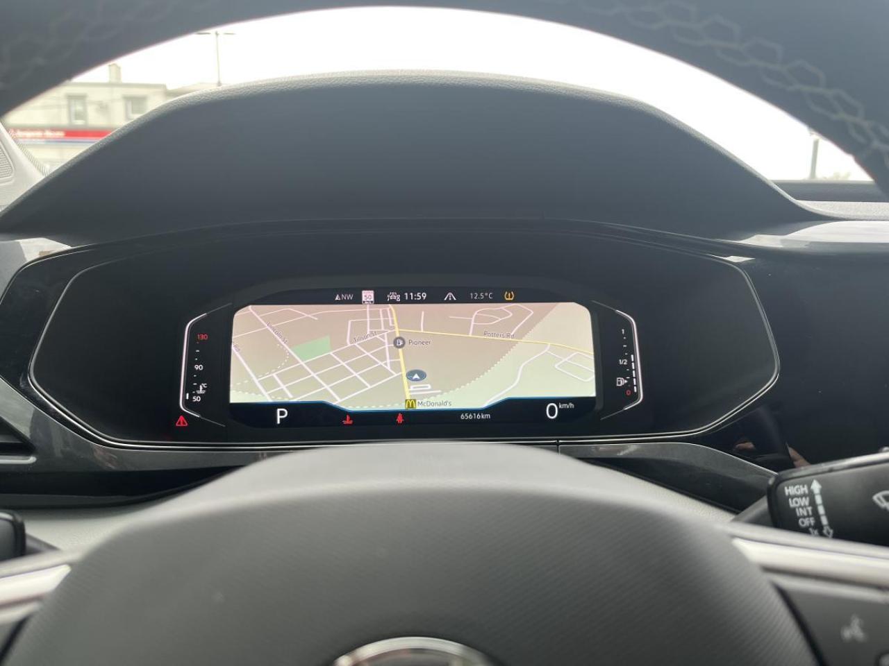 2023 Volkswagen Taos Highline 4MOTION *Ltd Avail* Photo