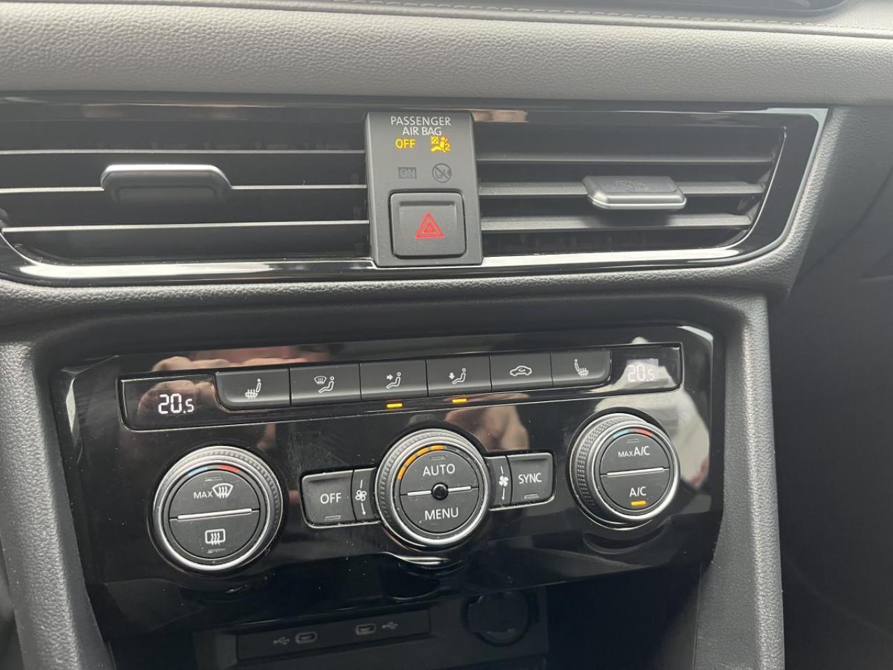 2023 Volkswagen Taos Highline 4MOTION *Ltd Avail* Photo