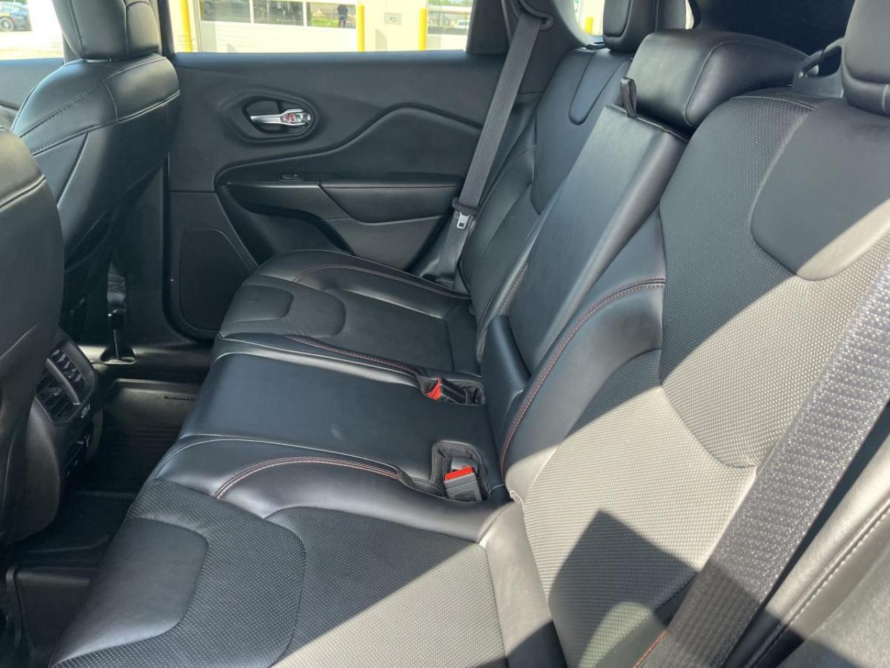 2020 Jeep Cherokee TRAILHAWK ELITE 4X4 Photo