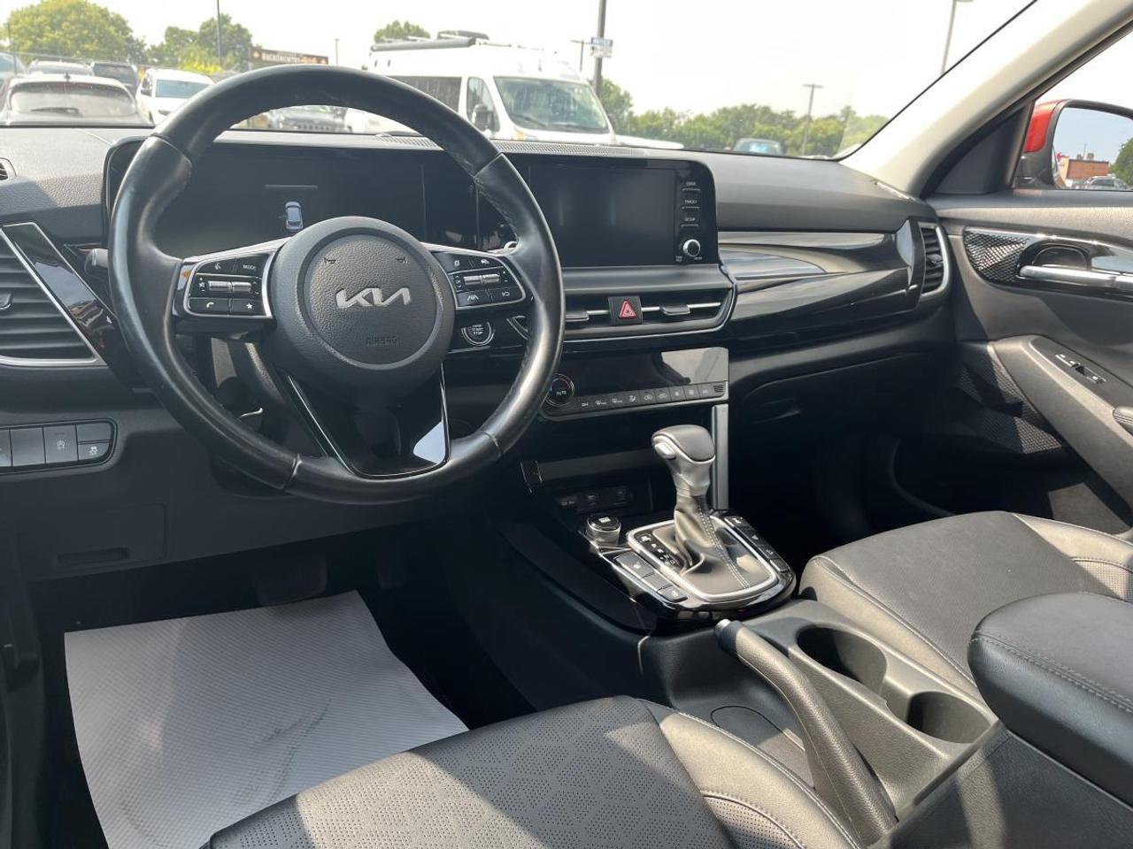 2024 Kia Seltos EX AWD @ 3.99% for 60 mo Photo