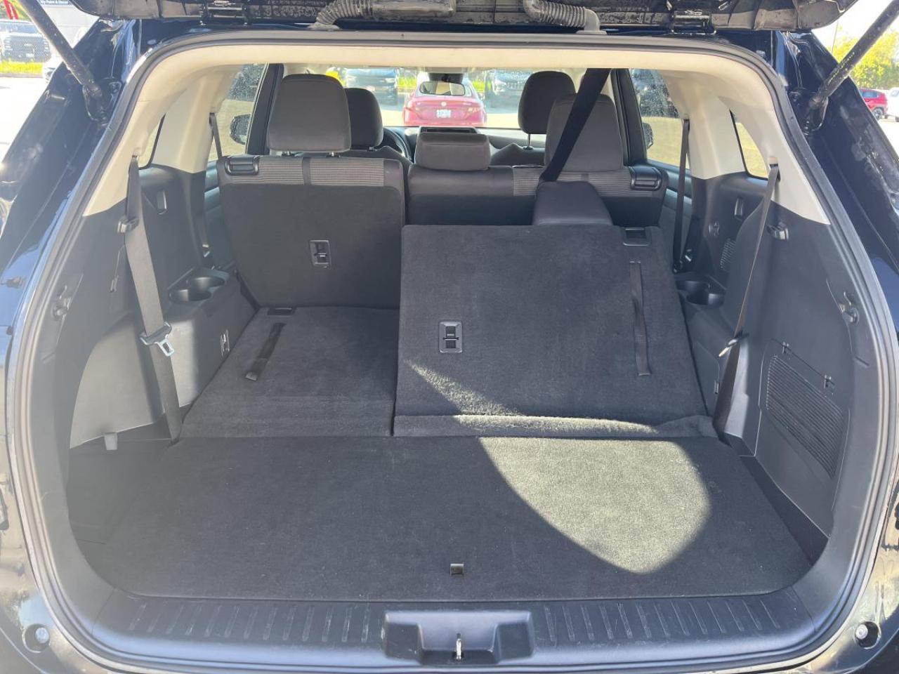 2023 Toyota Highlander LE AWD Photo